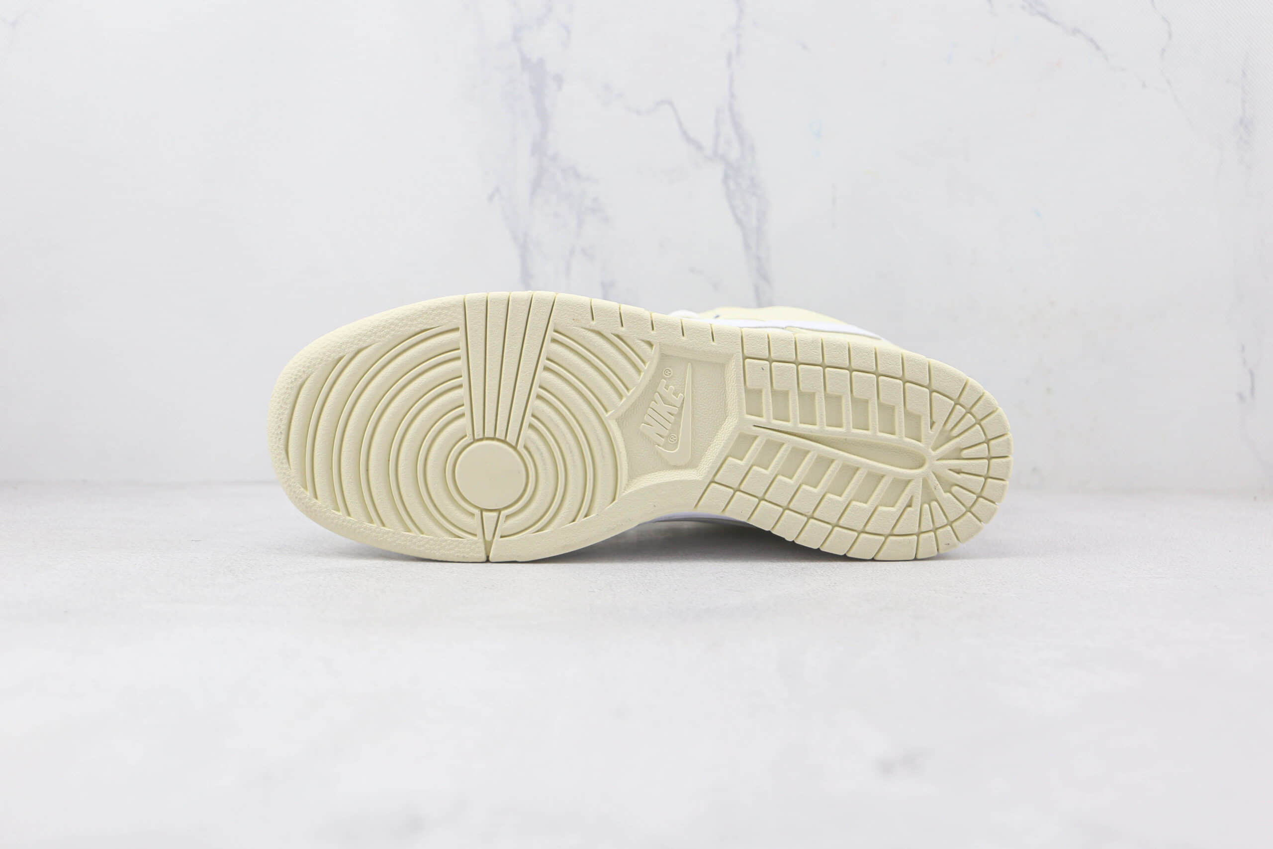 耐克Nike Dunk Low Coconut Milk纯原版本低帮DUNK椰奶配色板鞋原楦头纸板打造 货号：DJ6188-100