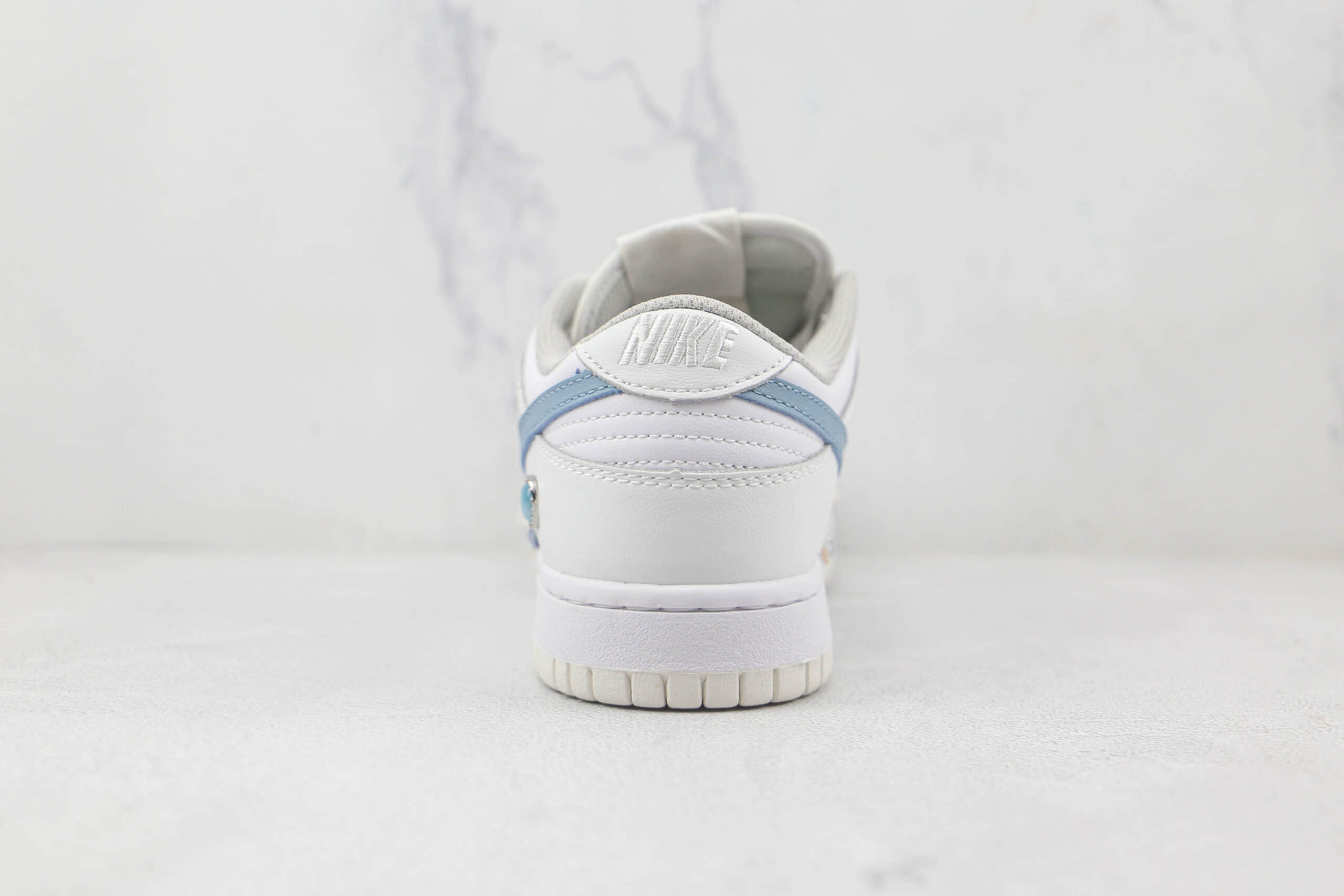 耐克Nike SB Zoom Dunk Low Pro纯原版本低帮SB DUNK小香风缝制宝石丝绸鞋带复古风白蓝定制板鞋内置气垫 货号：895969-160