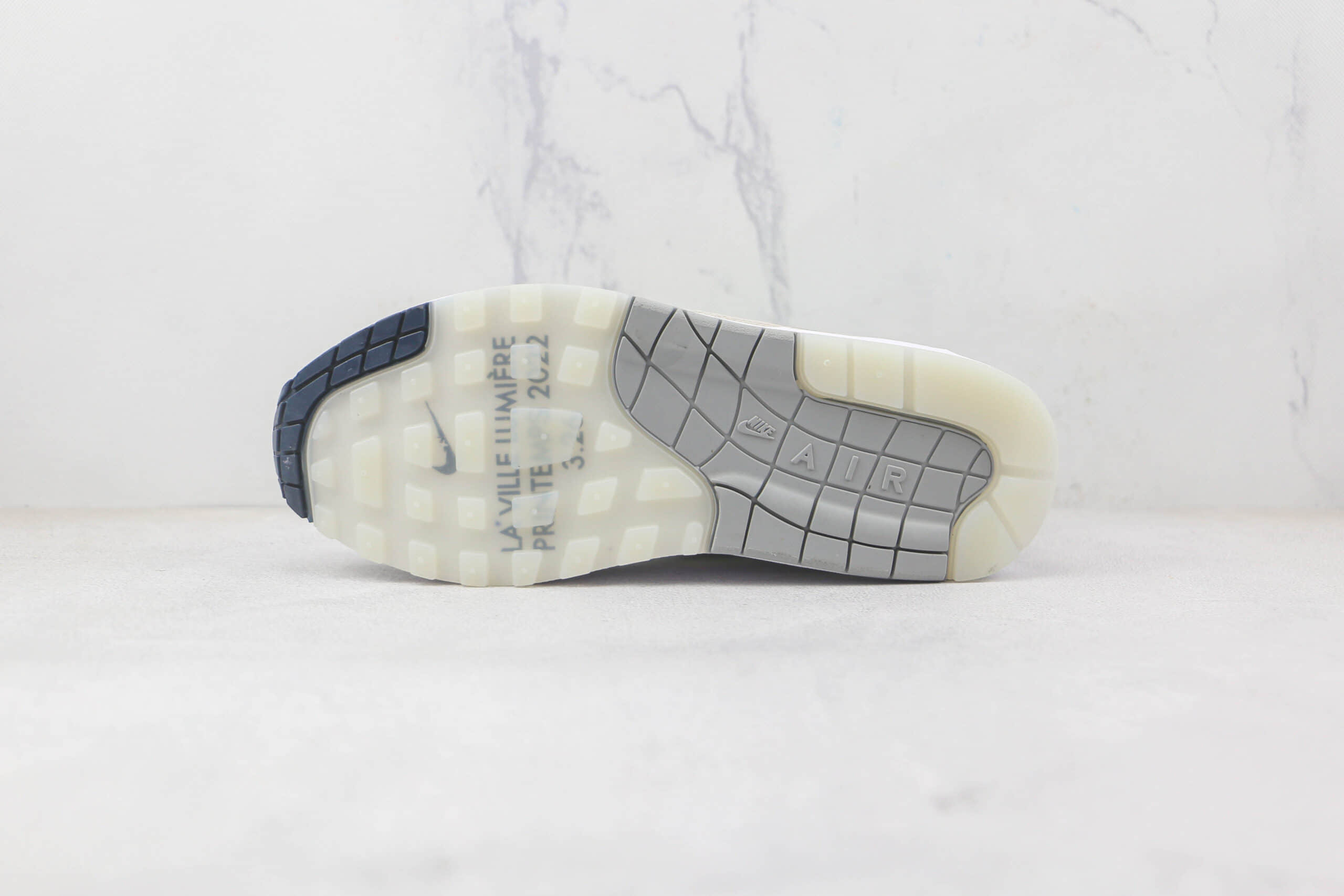 耐克NIKE Air Max 1 La Ville Lumière纯原版本彩虹渐变Max1光之城配色气垫鞋原档案数据开发 货号：DQ9326-100