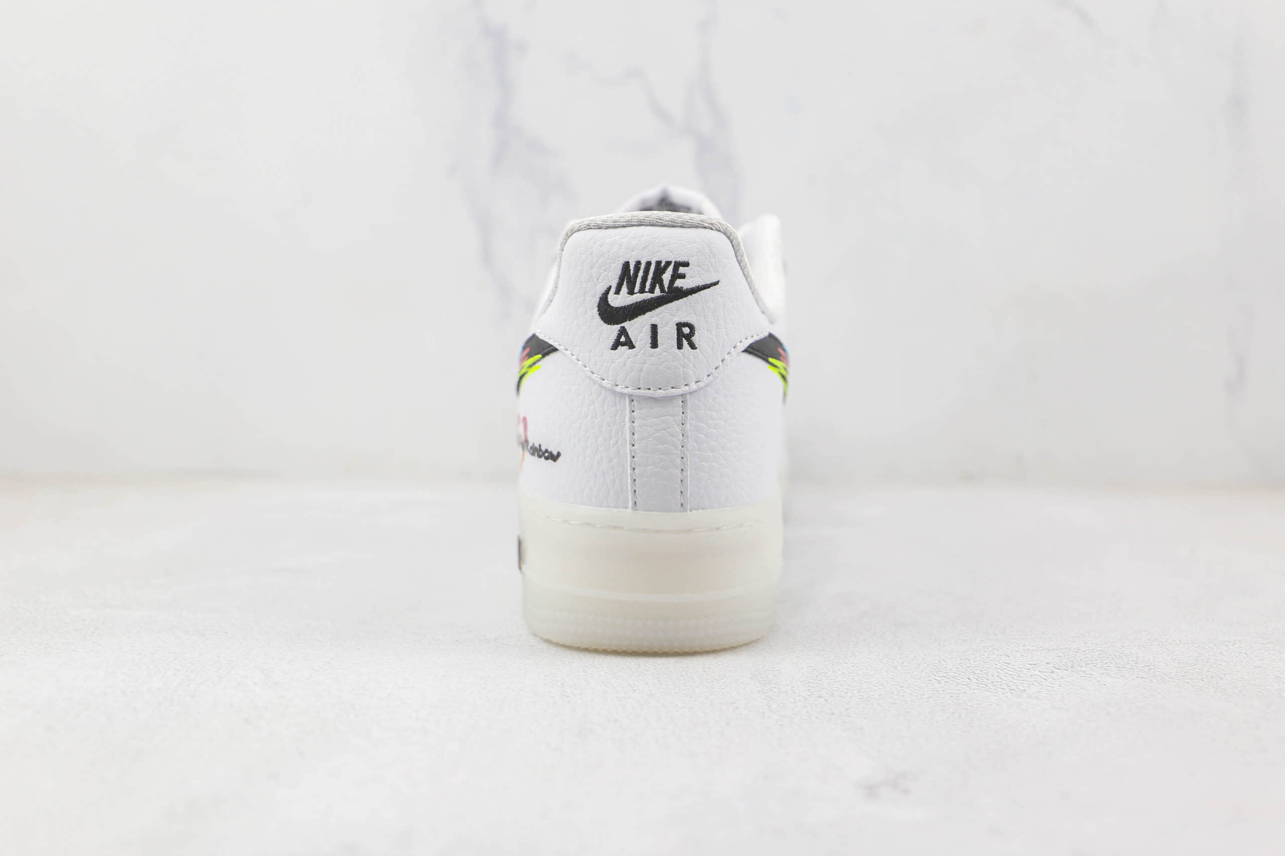 耐克Nike Air Force 1’07 Low纯原版本低帮空军一号彩虹配色板鞋原档案数据开发 货号：CV0258-001