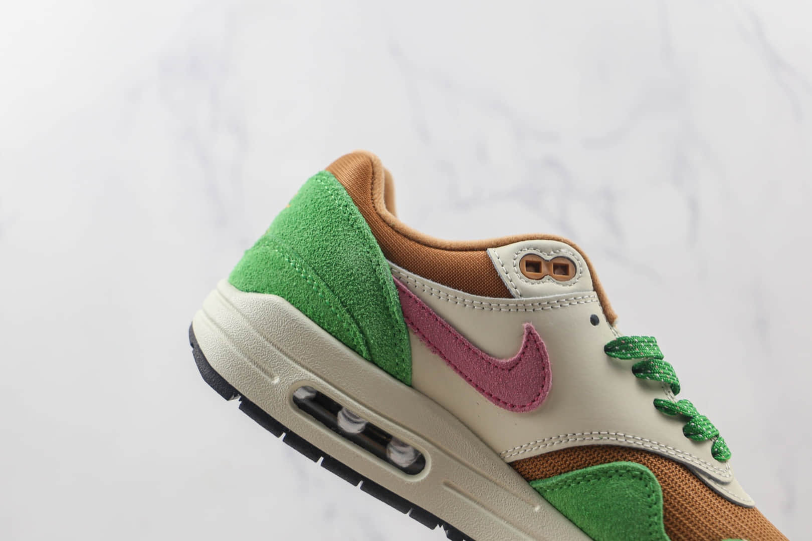 耐克Nike Air Max 1纯原版本麂皮棕绿粉Max1气垫鞋原楦头纸板打造 货号：DR9773-300