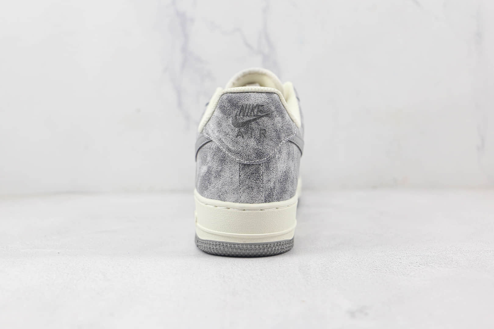 耐克Nike Air Force 1’07 Low纯原版本低帮空军一号迷雾配色板鞋内置气垫 货号：BL5866-901