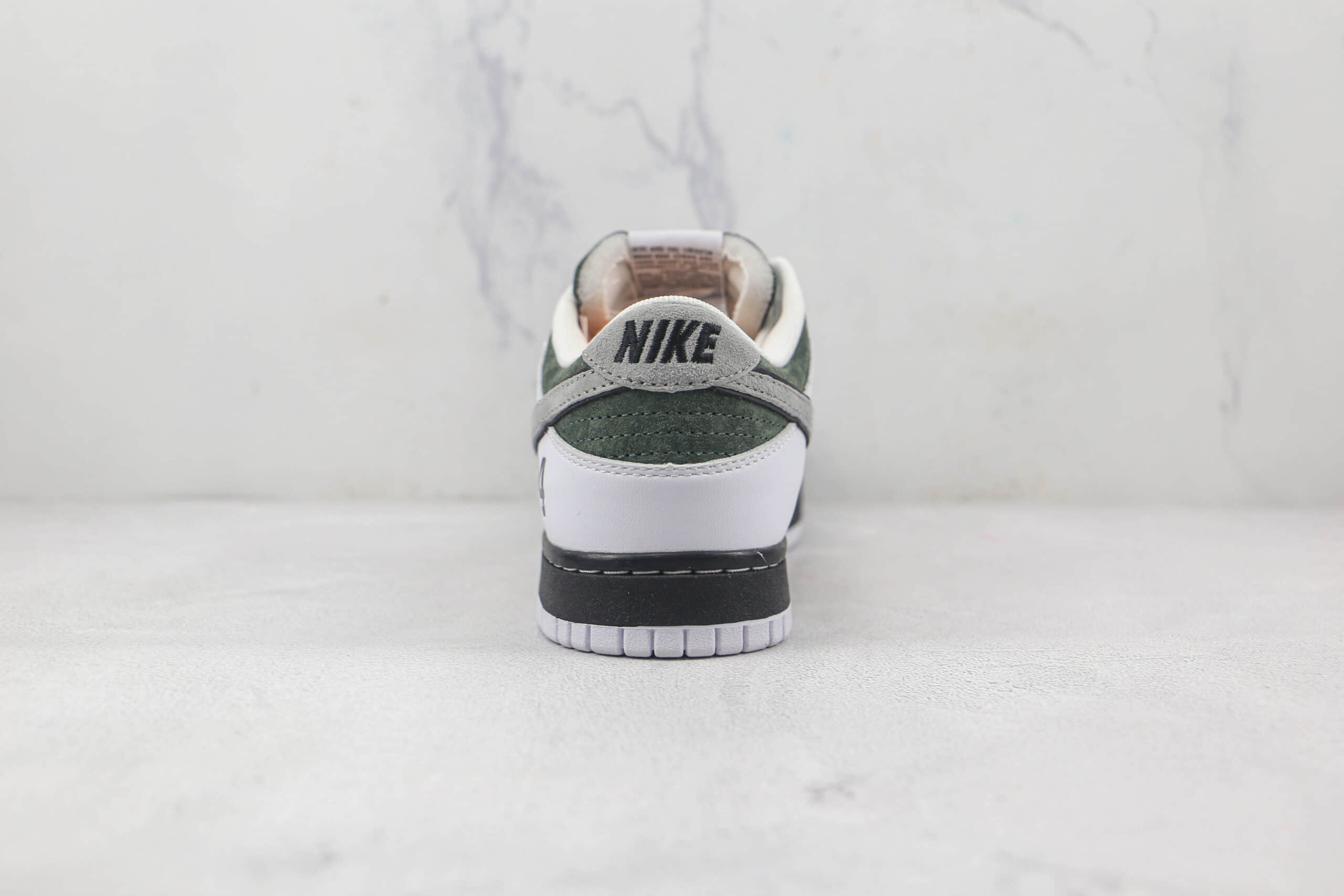 耐克Nike SB Dunk Low Pro纯原版本低帮SB DUNK白灰黄科比8-24配色板鞋内置气垫原盒原标 货号：LF2428-001