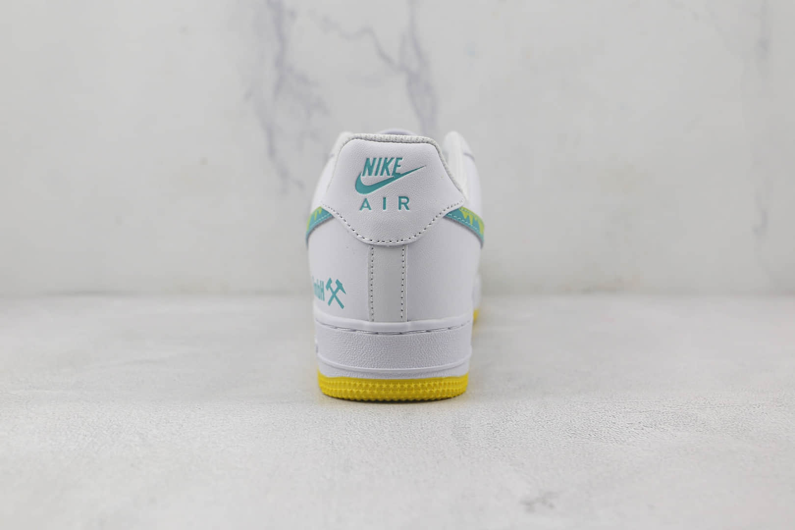 耐克Nike Air Force1 low纯原版本低帮空军一号掘金配色板鞋内置气垫 货号：AF1234-001