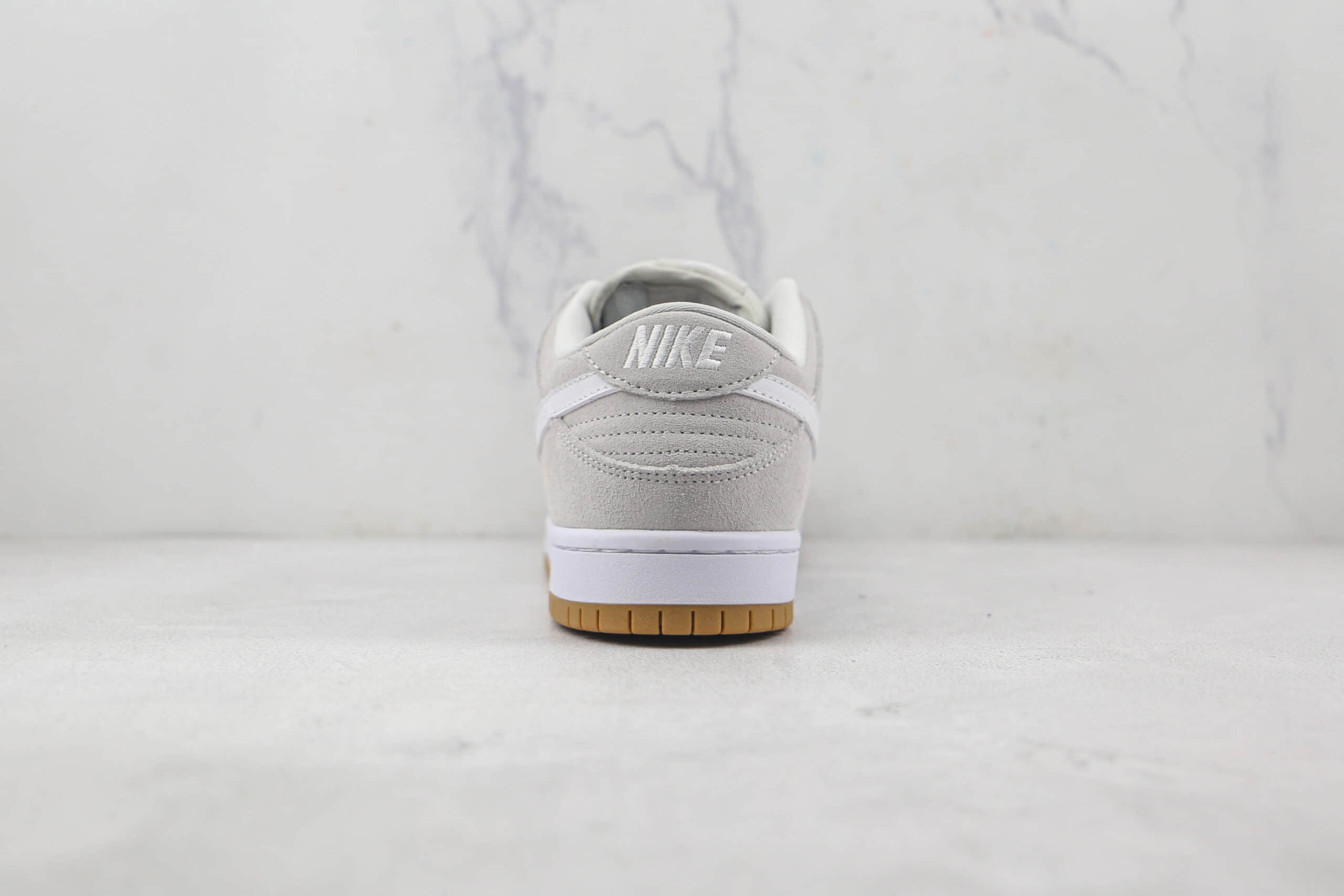 耐克Nike SB Dunk Low Warriors纯原版本低帮SB DUNK灰麂皮白钩板鞋内置气垫 货号：304292-106