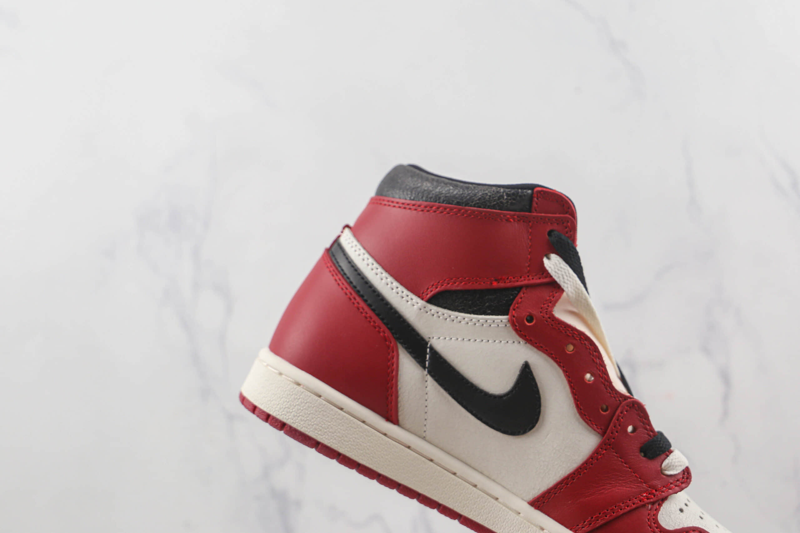 乔丹Air Jordan 1 Retro Chicago Reimagined莆田纯原复刻版本高帮AJ1做旧芝加哥白红配色篮球鞋原鞋开模一比一打造 货号：DZ5485-612