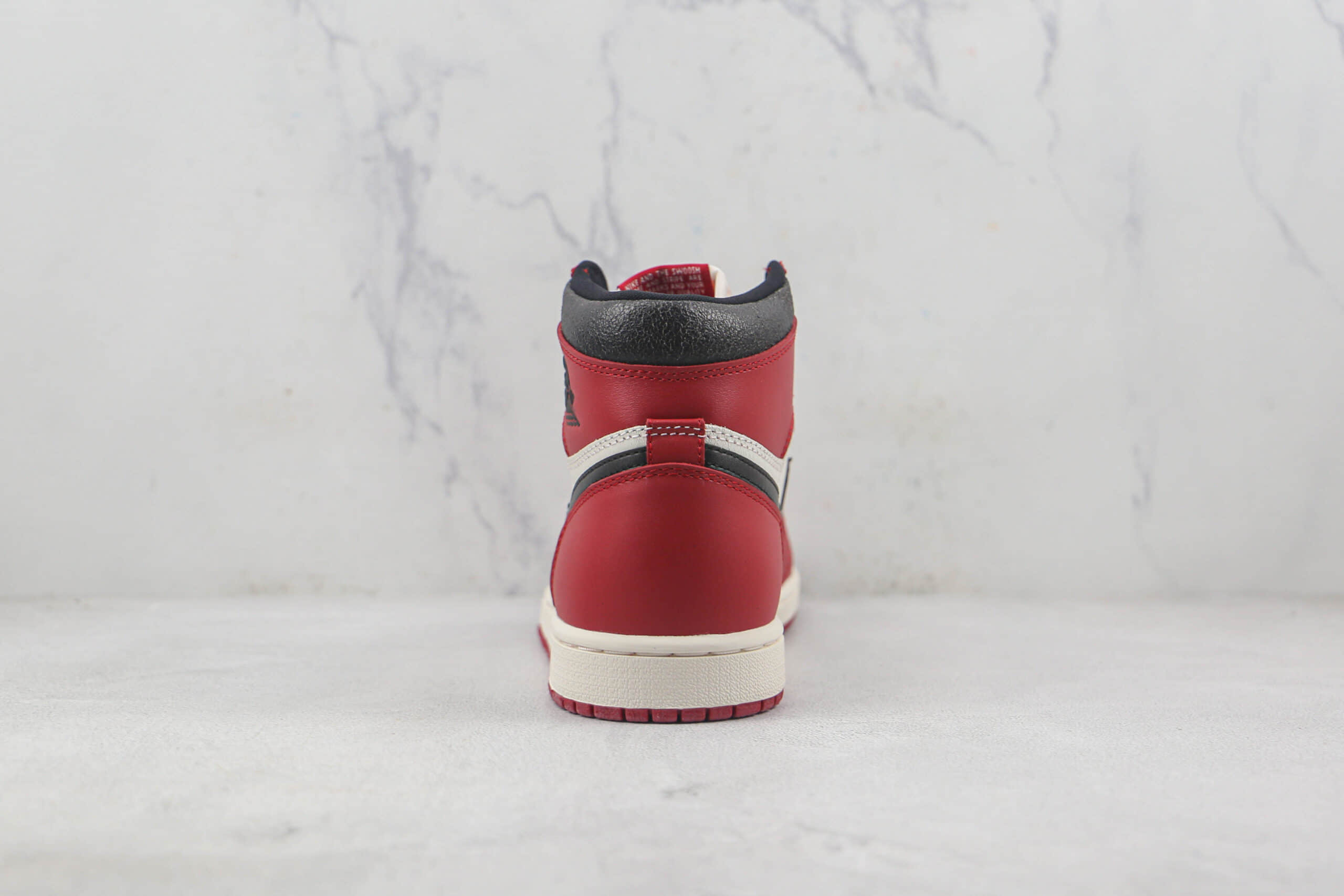 乔丹Air Jordan 1 Retro Chicago Reimagined莆田纯原复刻版本高帮AJ1做旧芝加哥白红配色篮球鞋原鞋开模一比一打造 货号：DZ5485-612