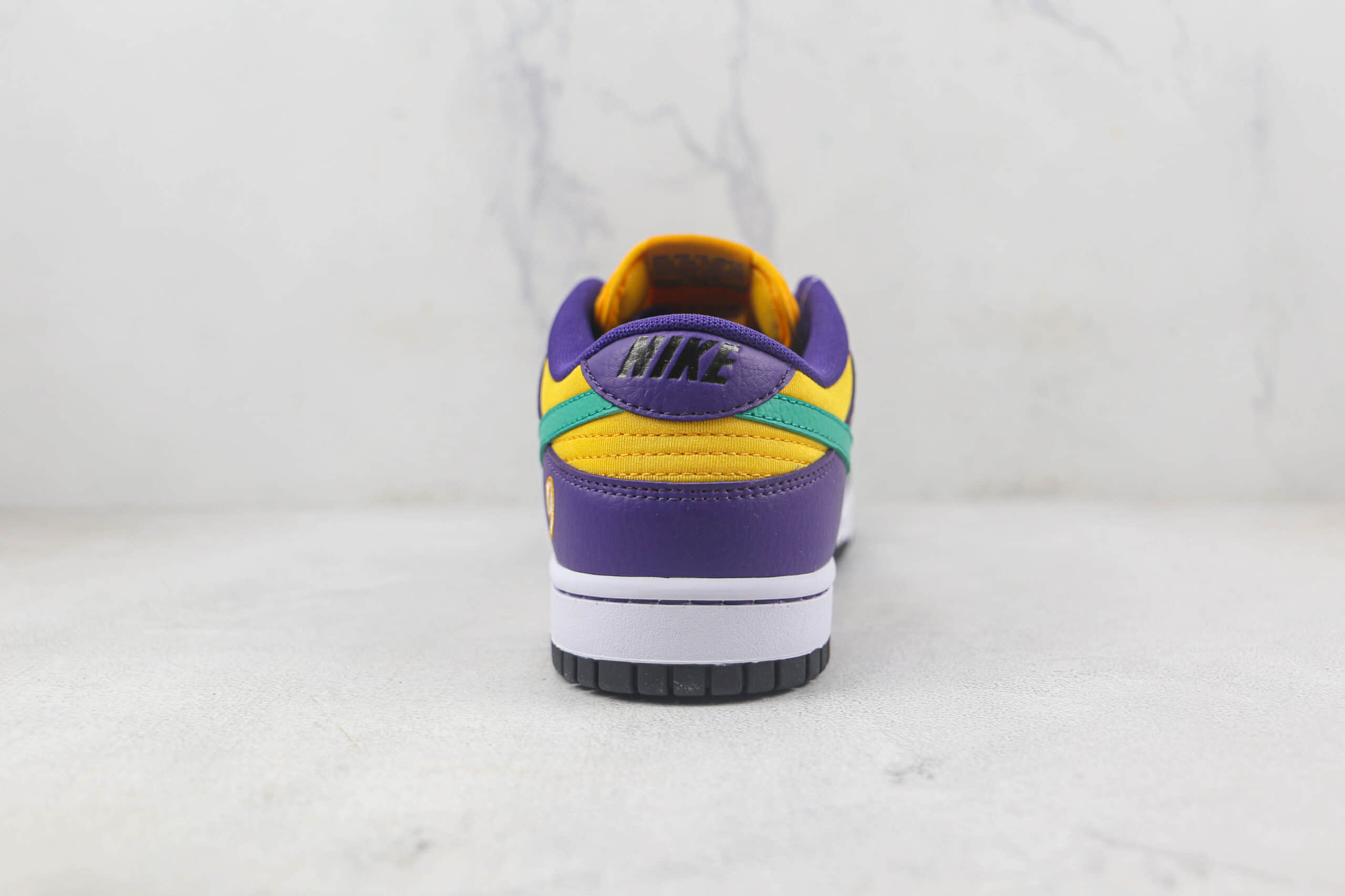 耐克Nike SB Dunk Low莆田纯原复刻版本低帮SB DUNK紫黄色莱斯莉洛杉矶火花队配色板鞋原楦头纸板打造 货号：DO9581-500