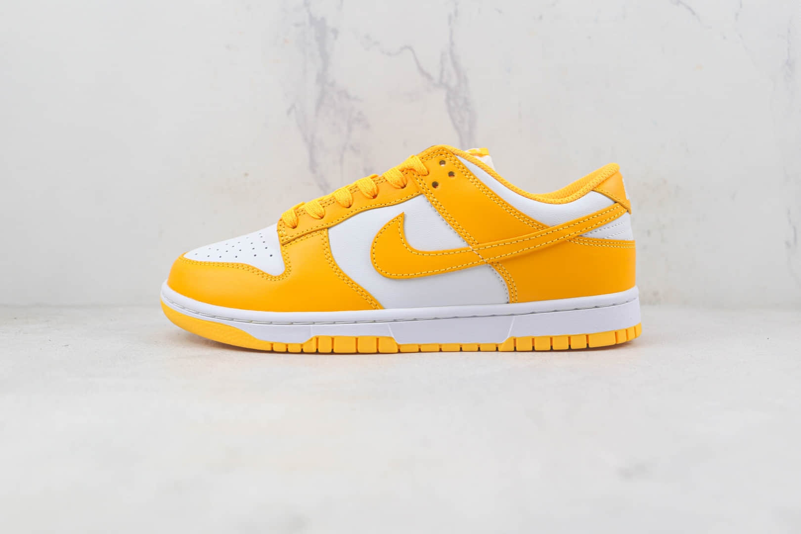 耐克Nike SB Dunk Low莆田天花板纯原复刻版本低帮SB DUNK白黄色板鞋原鞋开模一比一打造 货号：DD1503-800
