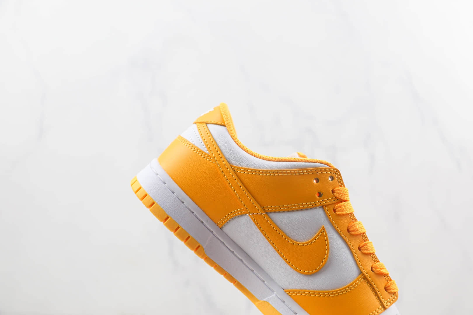 耐克Nike SB Dunk Low莆田天花板纯原复刻版本低帮SB DUNK白黄色板鞋原鞋开模一比一打造 货号：DD1503-800