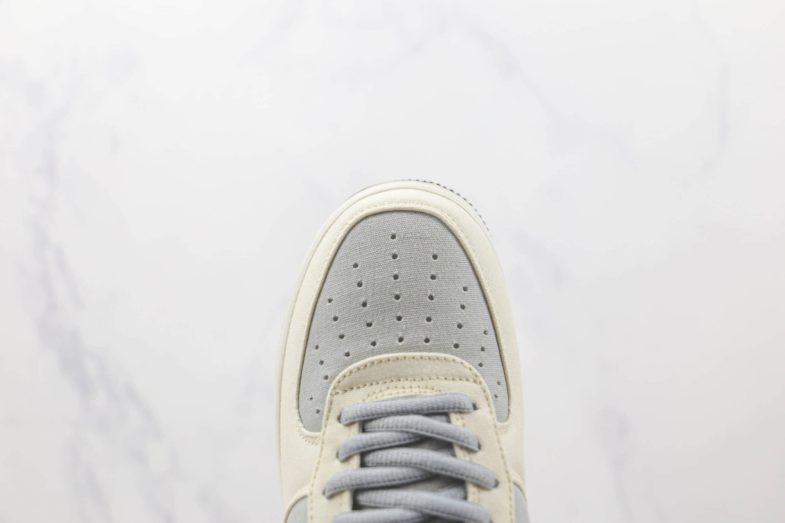耐克Nike Air Force 1 Low 07莆田纯原复刻版本低帮空军一号浅烟灰色板鞋内置气垫原盒原标 货号：DG2296-020