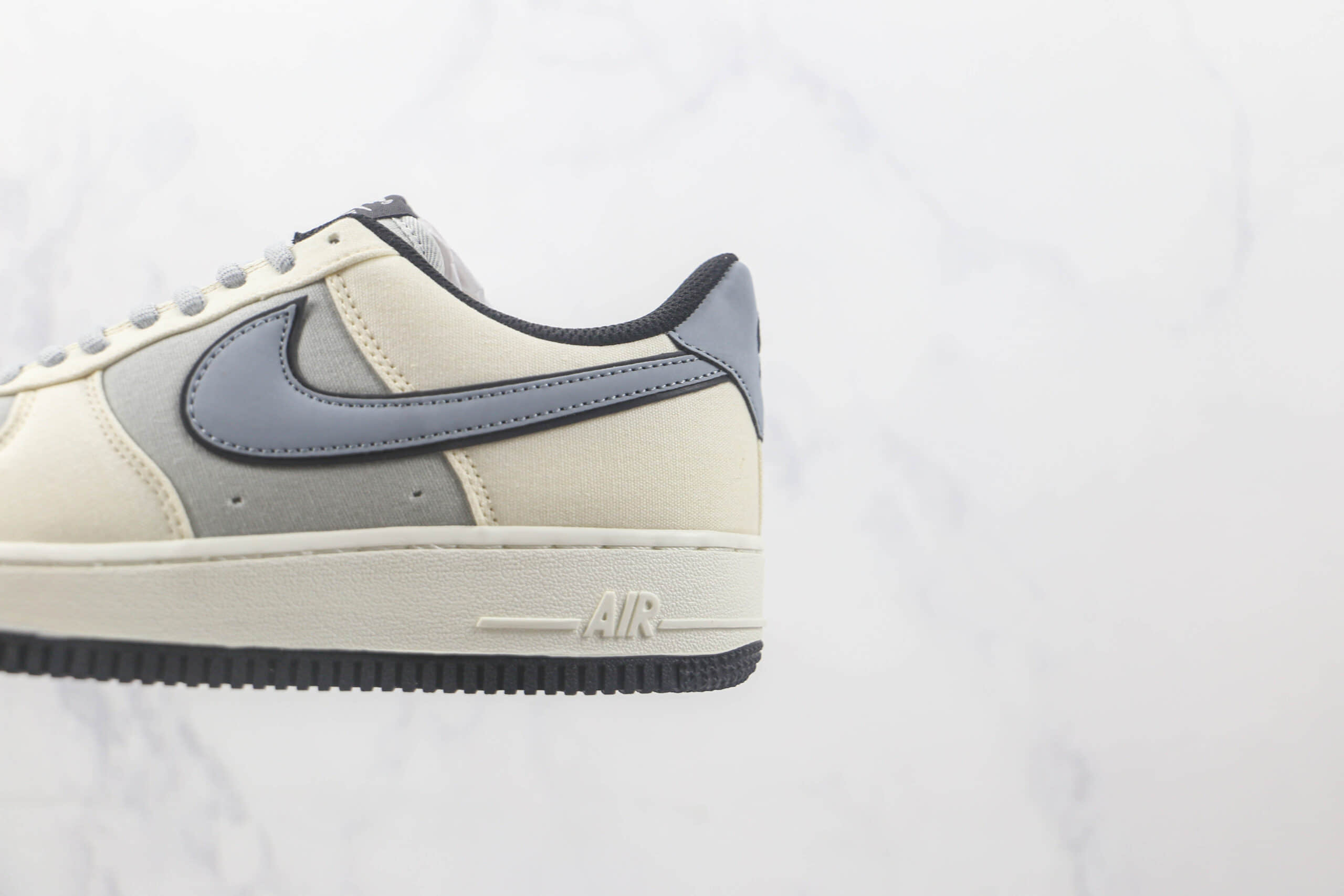 耐克Nike Air Force 1 Low 07莆田纯原复刻版本低帮空军一号浅烟灰色板鞋内置气垫原盒原标 货号：DG2296-020