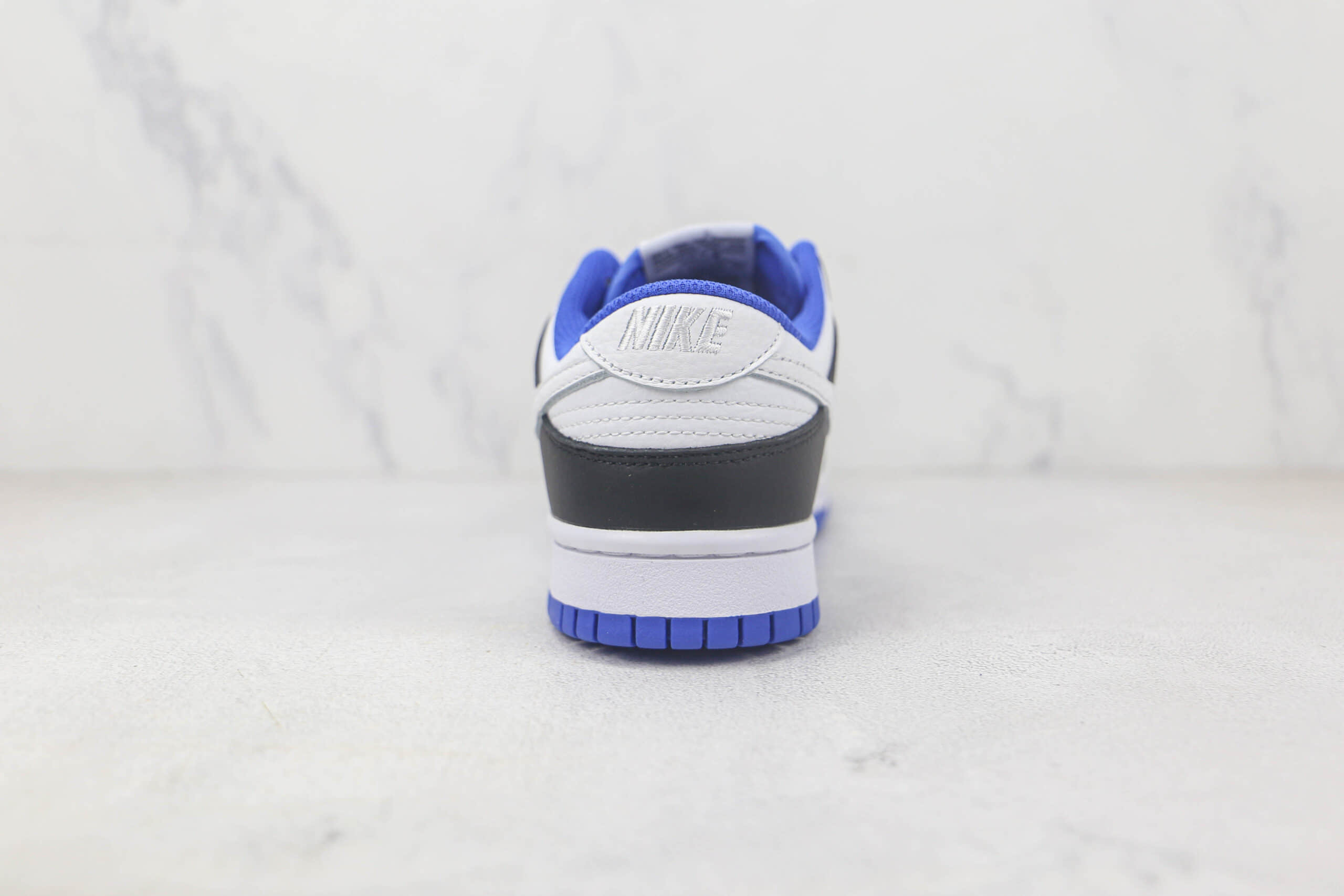 耐克Nike SB Dunk Low Dunk莆田天花板纯原复刻版本低帮SB DUNK白黑蓝色板鞋原盒原标 货号：FD9064-110