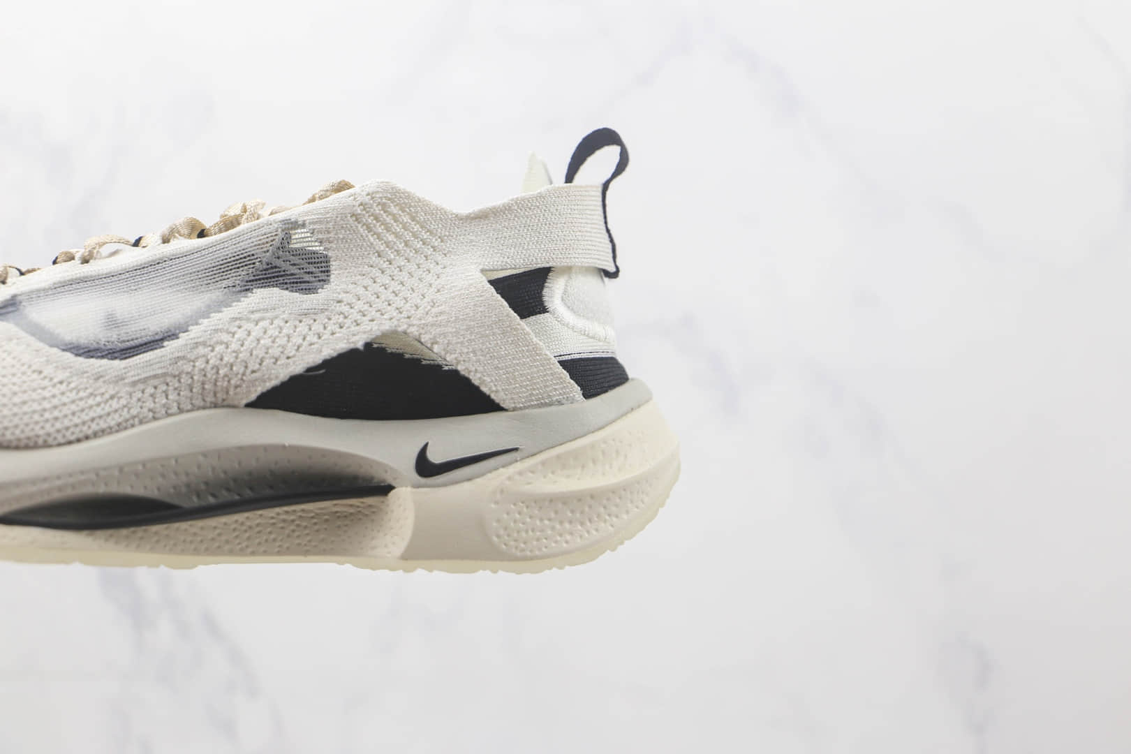 耐克Nike Spark Flyknit Coconut Milk Black莆田纯原复刻版本火花系列Flyknit解构编织奶白黑复古跑鞋原楦头纸板打造 货号：DD1901-001