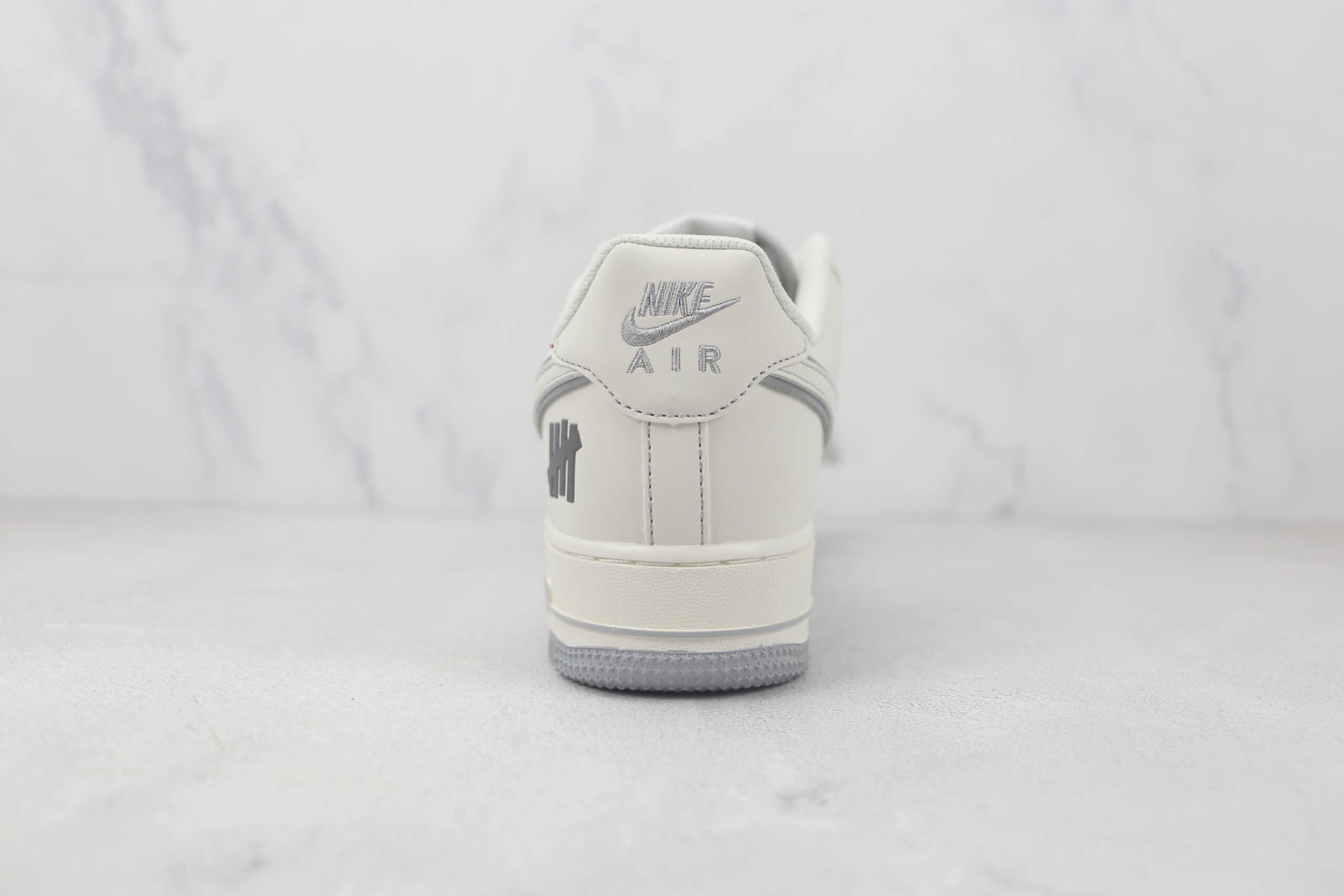 耐克Nike Air Force 1 Low 07纯原版本空军一号白灰色休闲板鞋 耐克低帮空军一号马克笔板鞋 货号：UN3699-055