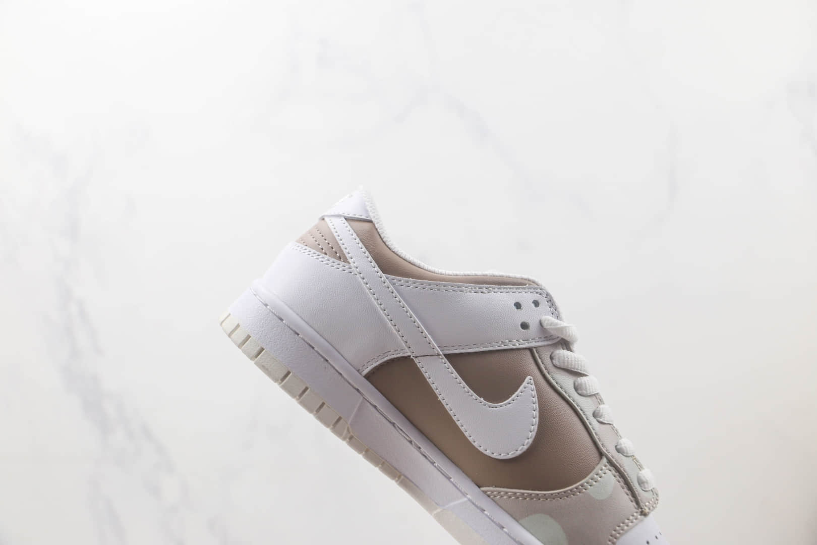 耐克Nike SB Dunk Low Dunk纯原版本低帮SB DUNK白棕色板鞋 莆田天花板DUNK系列 货号：NY3325-203