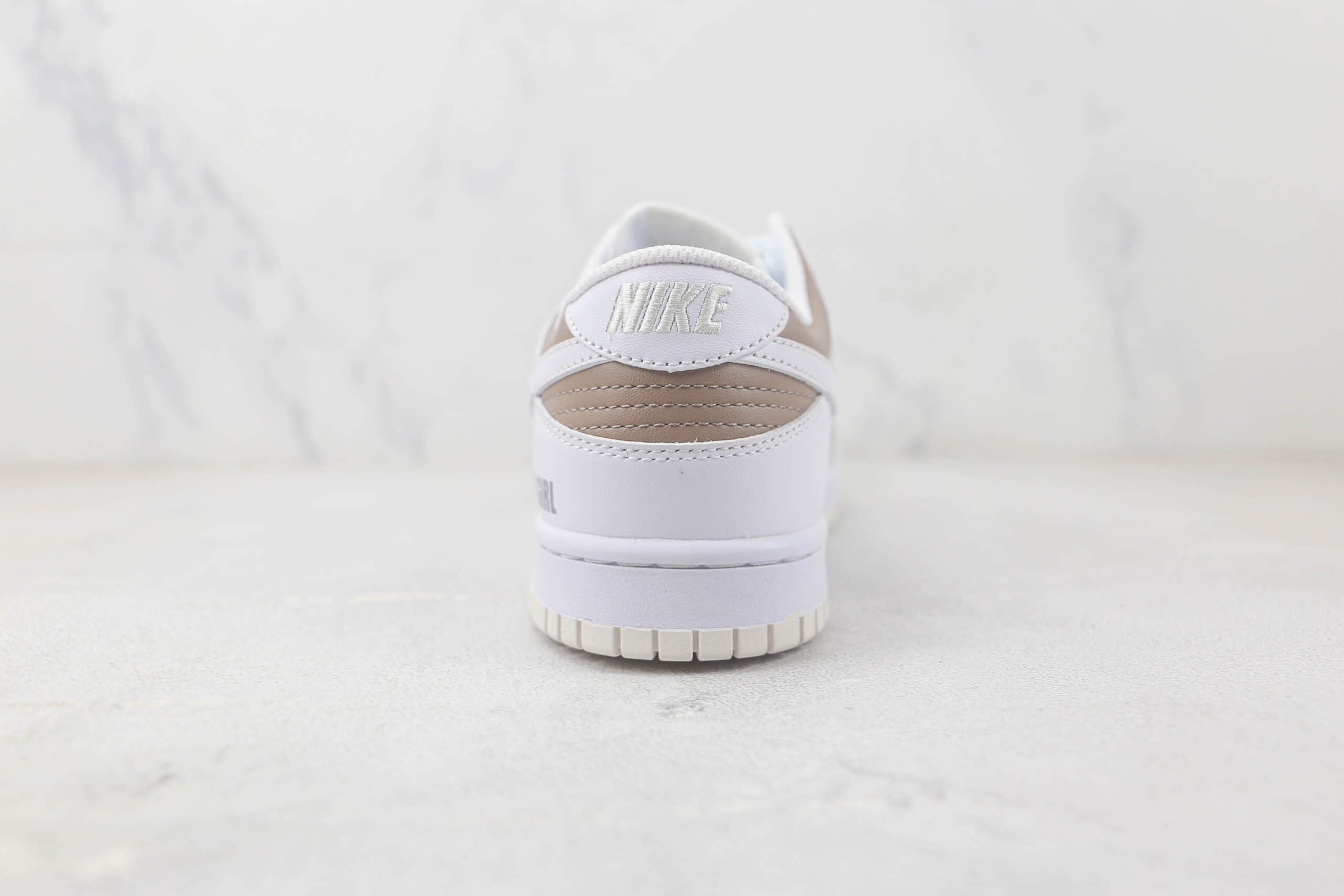 耐克Nike SB Dunk Low Dunk纯原版本低帮SB DUNK白棕色板鞋 莆田天花板DUNK系列 货号：NY3325-203