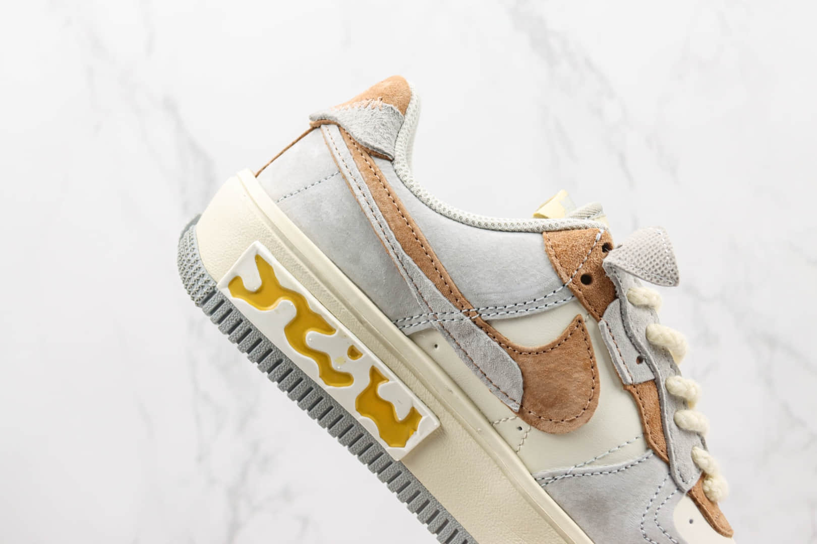 耐克Nike Air Force 1 Fontanka纯原版本低帮空军一号丰塔卡系列灰褐色板鞋 莆田空军一号校园板鞋 货号：CW6688-806