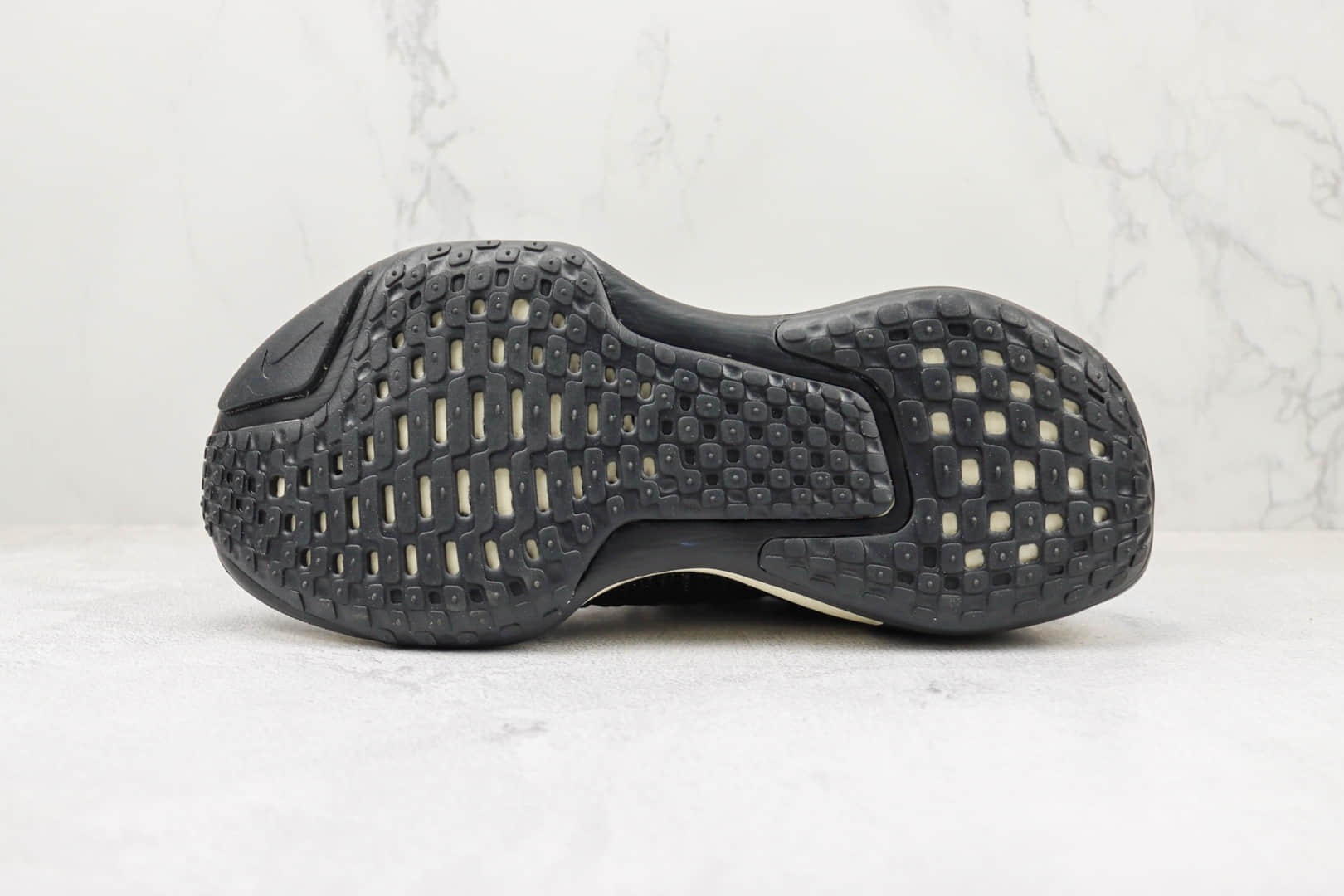 耐克Nike ZOOMX INVINCIBLE RUN FK3纯原版本黑黄色FK3马拉松慢跑鞋 天花板耐克马拉松跑鞋 货号：DR2615-003