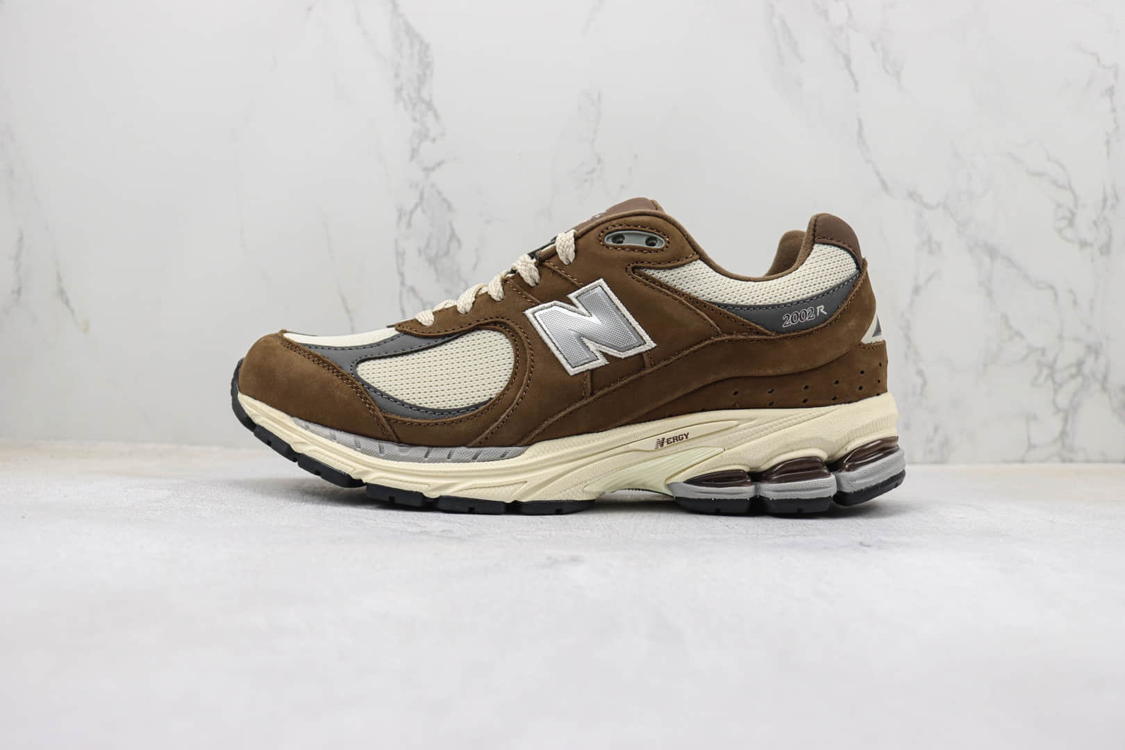 新百伦New Balance 2002R纯原版本NB2002R棕灰色复古跑鞋 莆田天花板NB系列跑鞋 货号：M2002RHS