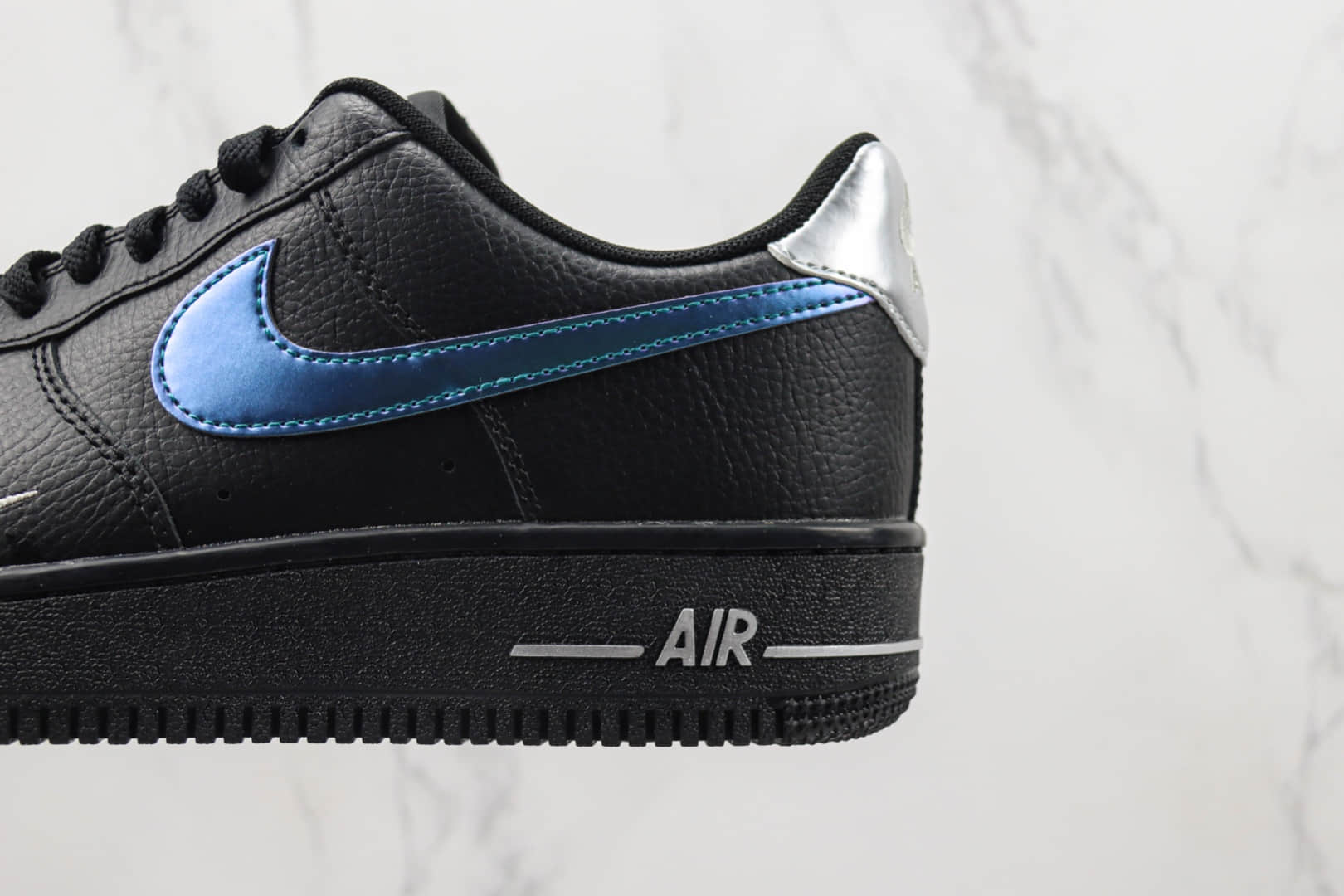 耐克Nike Air Force 1纯原版本低帮空军一号黑色镭射勾板鞋 莆田天花板AF1系列 货号：FD0654-001