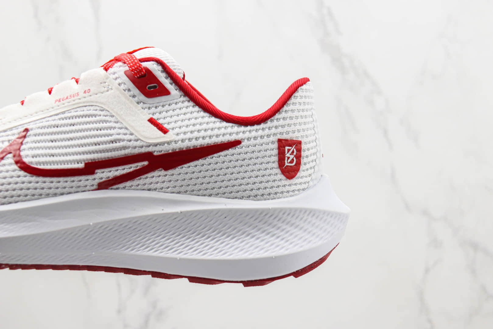 耐克Nike Zoom Pegasus 40纯原版本登月40代白红色马拉松跑鞋 莆田耐克货源 货号：FJ2844-100