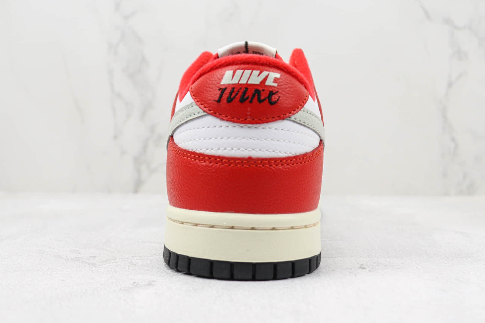 耐克Nike SB Dunk Low纯原版本低帮SB Dunk芝加哥拼色板鞋 莆田天花板Dunk系列 货号：DZ2536-600