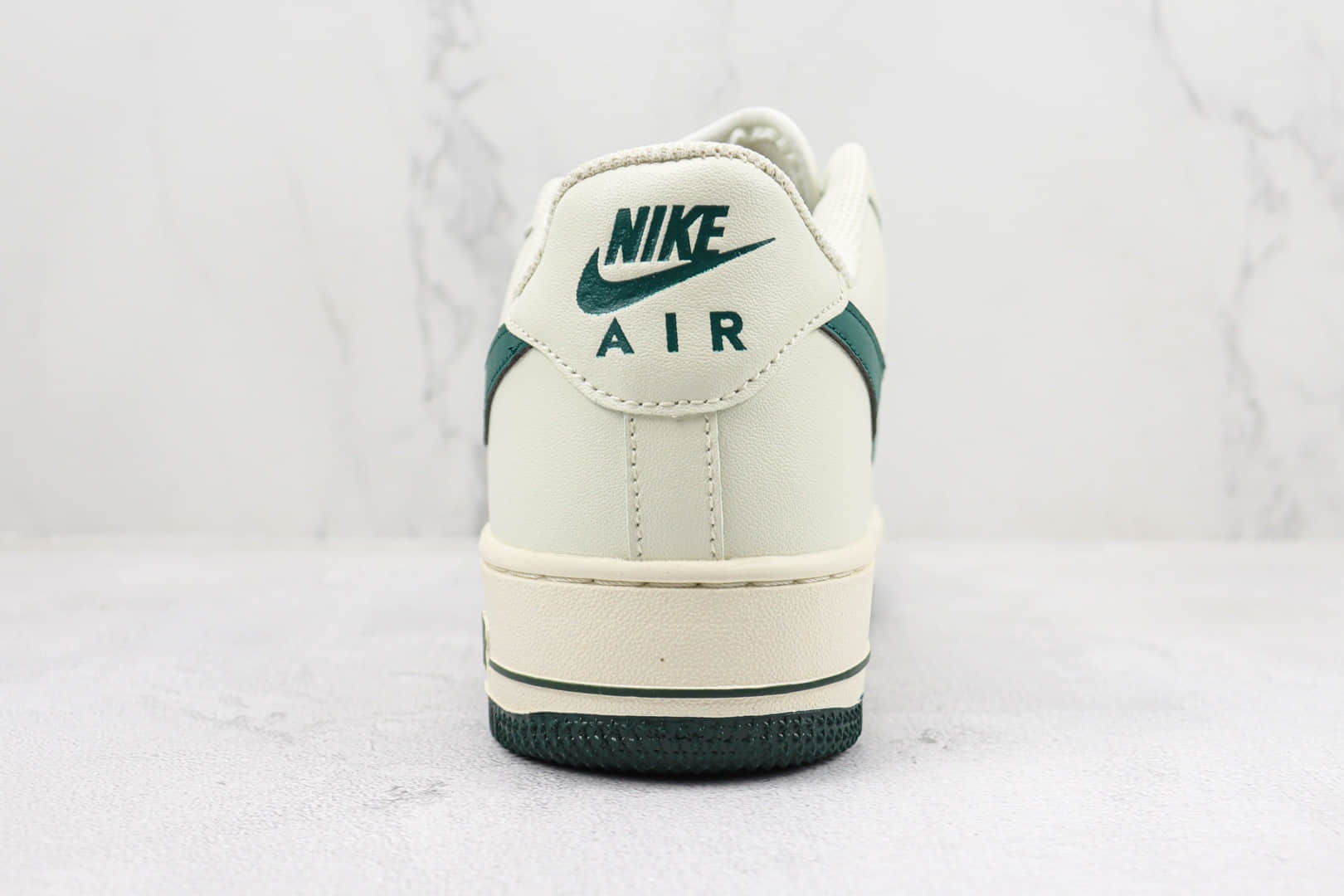 耐克Nike Air Force 1 '07 Low纯原版本空军一号低帮白墨绿色板鞋 莆田天花板AF1系列 货号：SP0758-027