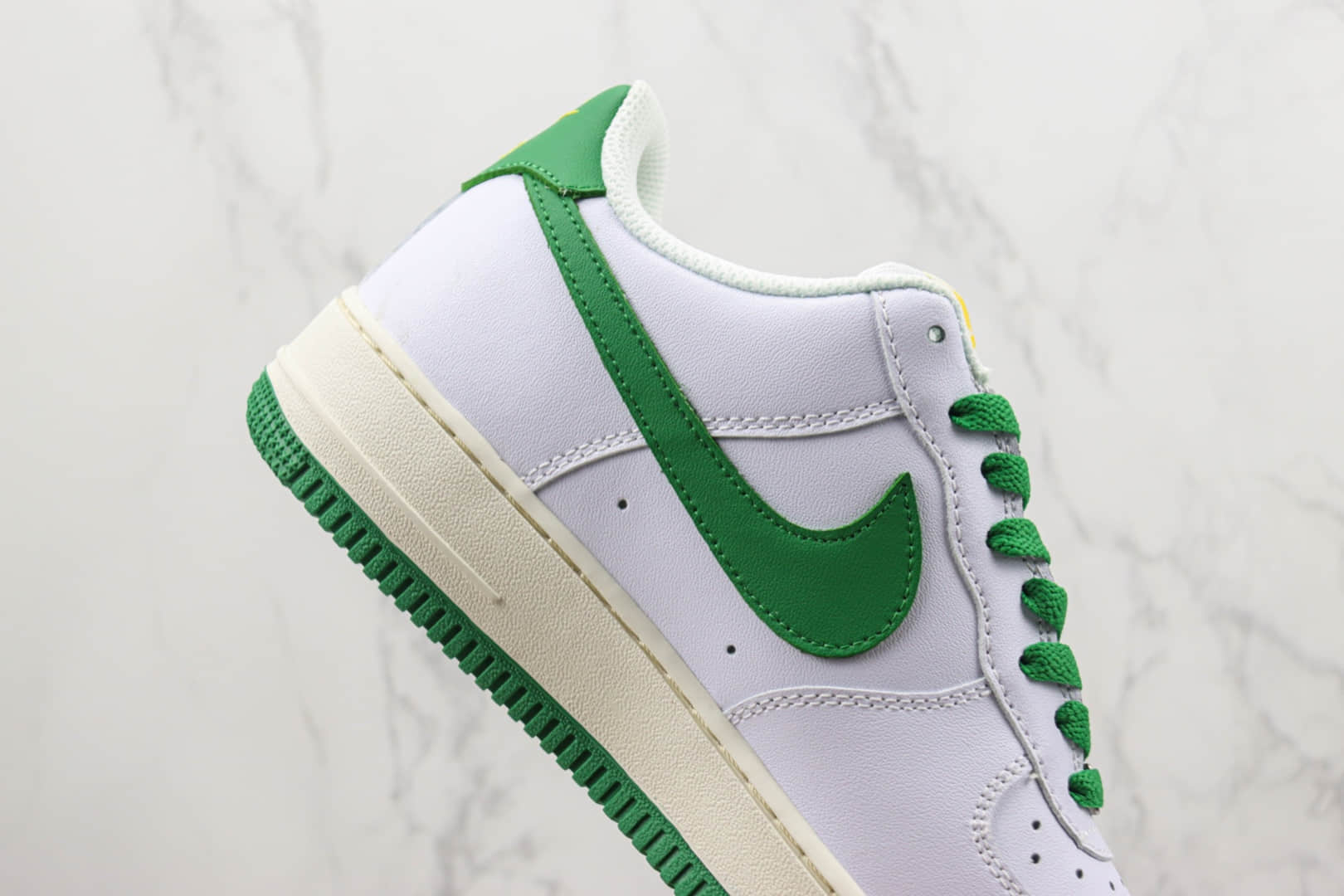 耐克Nike Air Force 1'07 Low纯原版本低帮空军一号白绿色板鞋 莆田天花板AF1系列 货号：BS9055-721