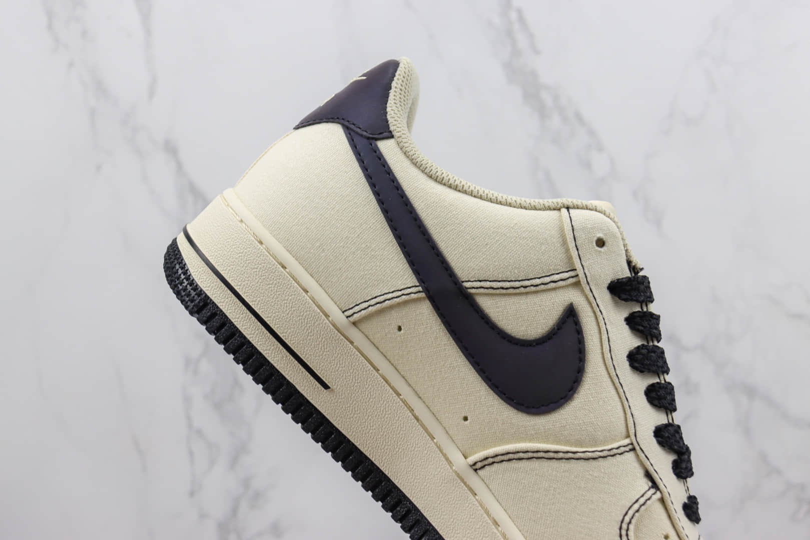 耐克Nike Air Force 1'07 Low纯原版本低帮空军一号米黑布面板鞋 莆田耐克货源 货号：TQ1456-288