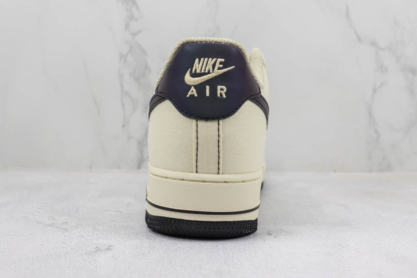 耐克Nike Air Force 1'07 Low纯原版本低帮空军一号米黑布面板鞋 莆田耐克货源 货号：TQ1456-288