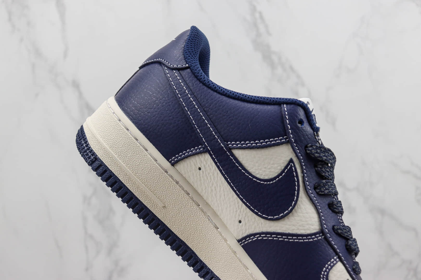 耐克Nike Air Force 1 '07 Low纯原版本斯图西联名空军一号海军蓝板鞋 莆田天花板AF1系列 货号：AE1686-102