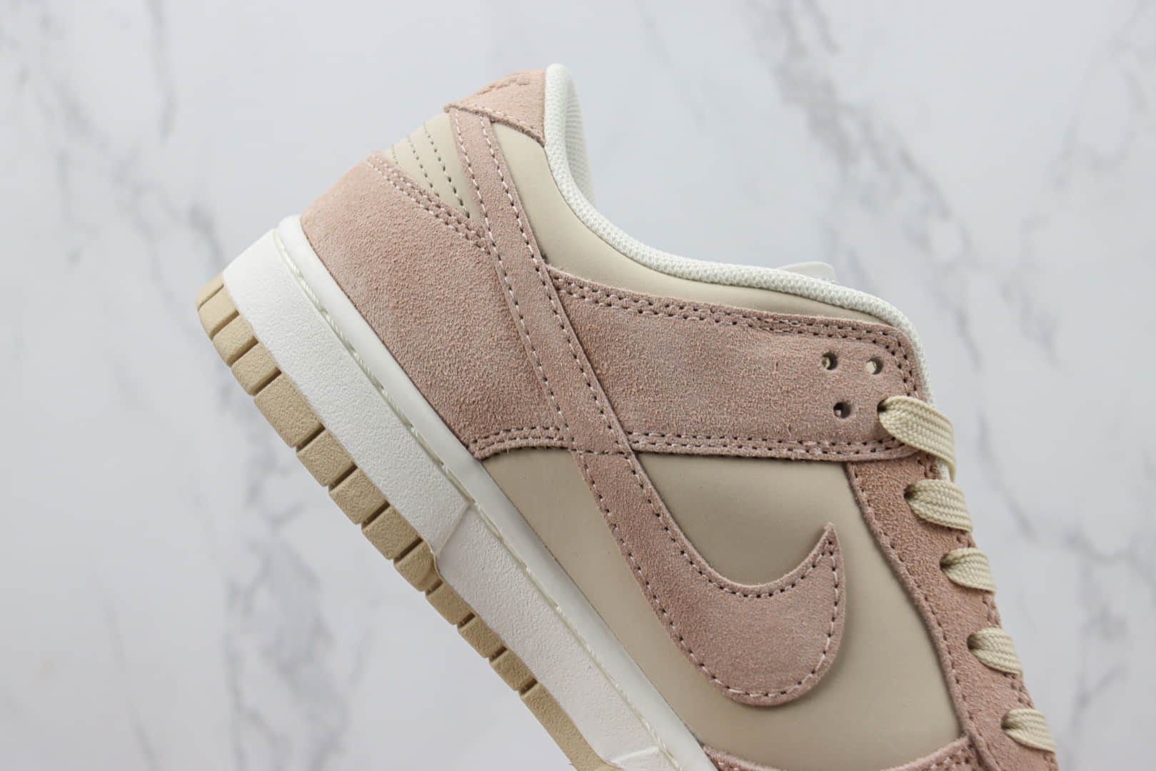 耐克Nike SB Dunk Low纯原版本低帮SB Dunk浅棕色板鞋 莆田天花板Dunk系列 货号：FD0873-126
