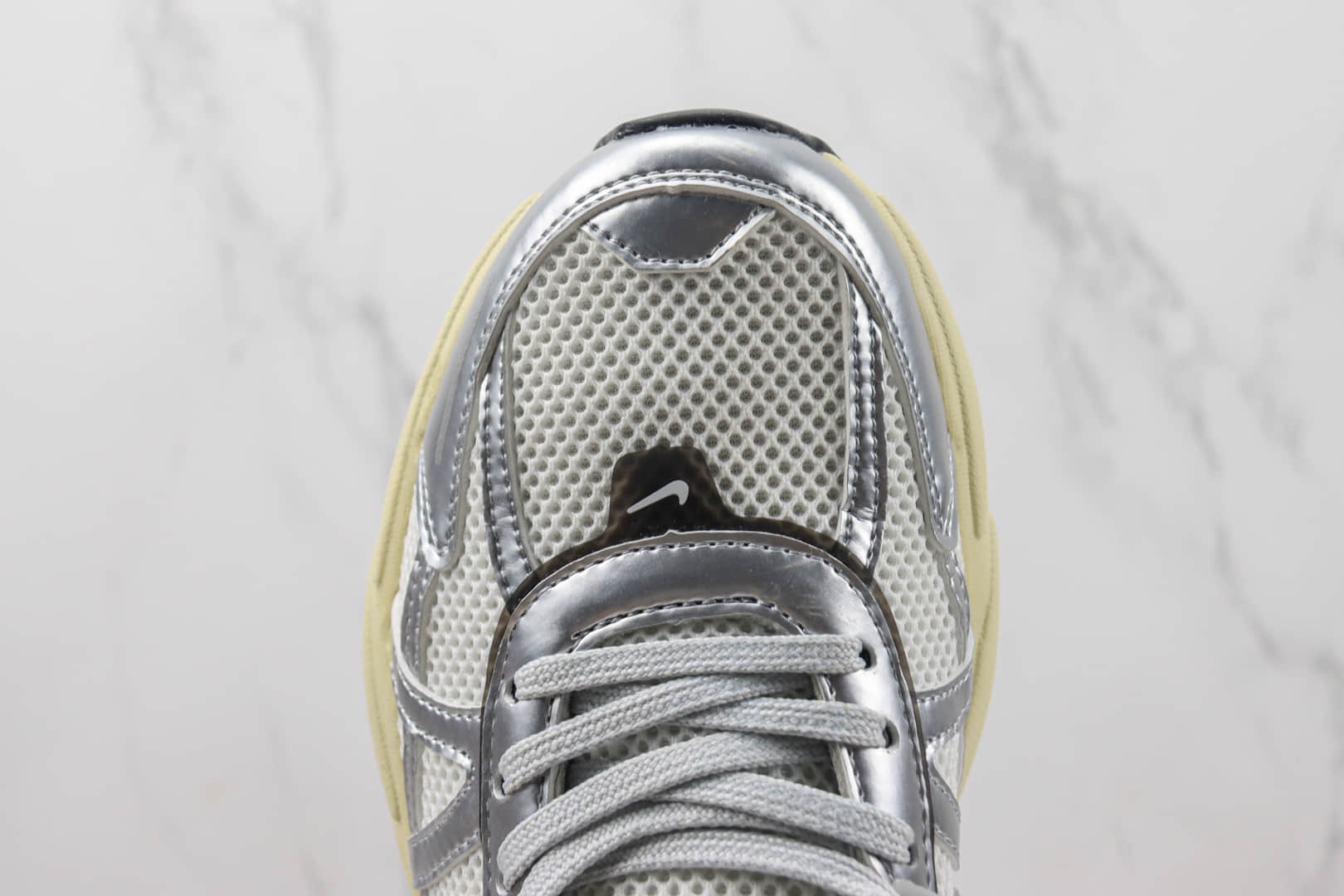 耐克Nike V2K Runtekk 3XL纯原版本银色复古跑鞋 莆田耐克代理 货号：FD0736-100