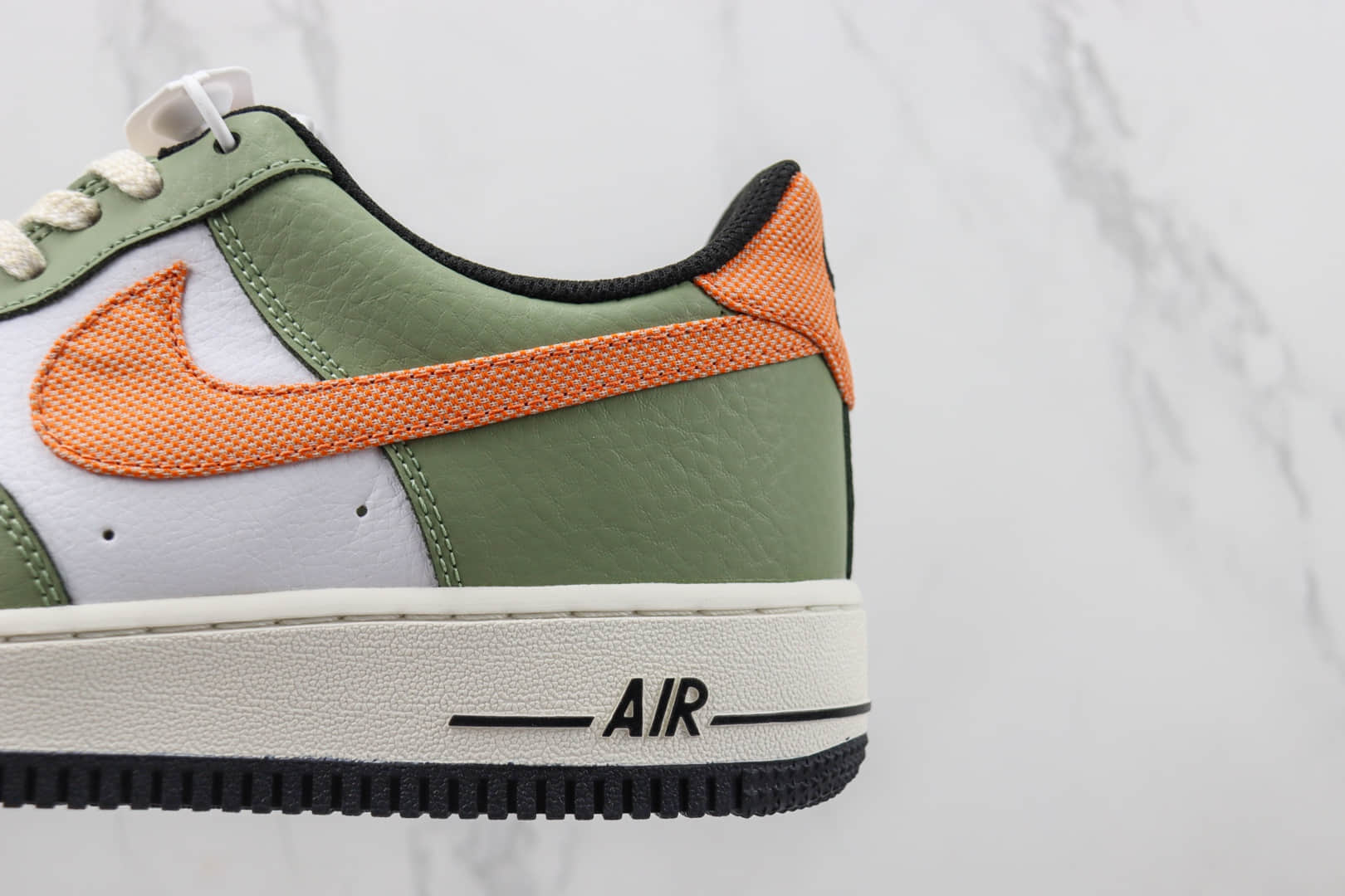 耐克Nike Air Force 1 '07 Low纯原版本空军一号AF1白绿橙色板鞋 莆田复刻鞋货源 货号：FD0758-366
