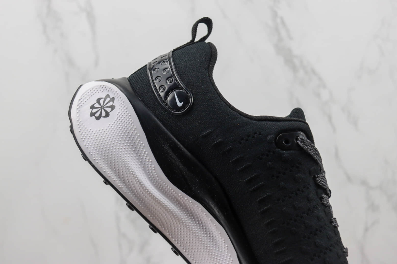 耐克Nike ZoomX Infinity Run 4纯原版本黑色马拉松缓震跑鞋 莆田耐克货源 货号：DR2665-001