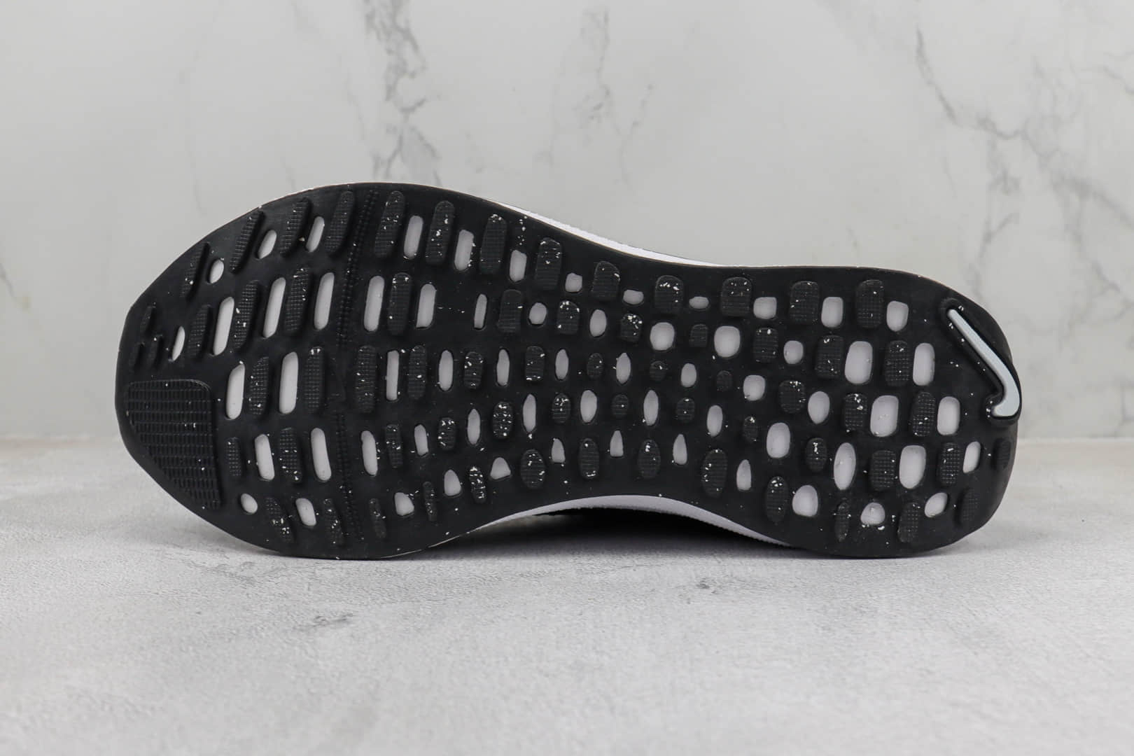 耐克Nike ZoomX Infinity Run 4纯原版本黑色马拉松缓震跑鞋 莆田耐克货源 货号：DR2665-001