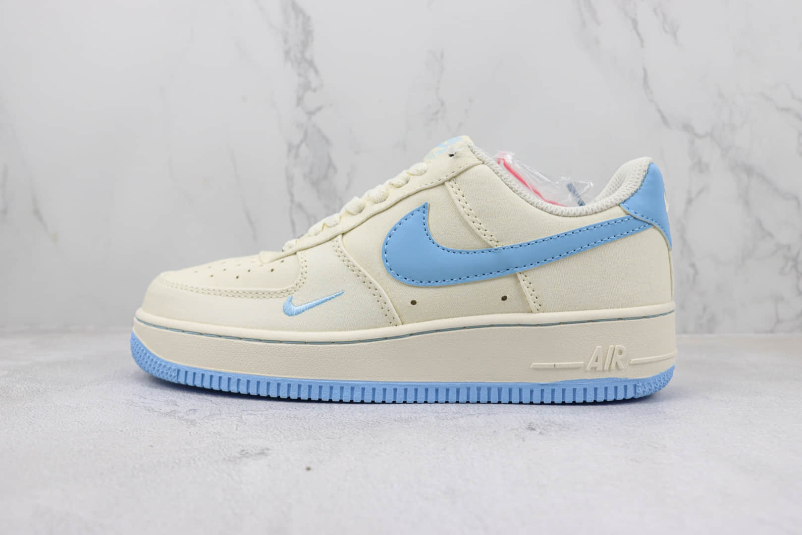 耐克Nike Air Force 1 Low纯原版本空军一号低帮AF1米白蓝色运动板鞋 莆田耐克货源 货号：ME0112-533