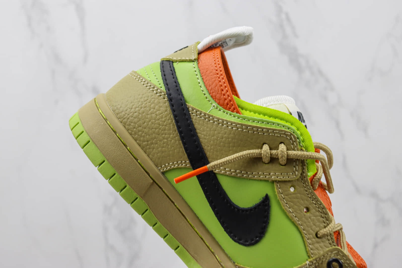 耐克Nike SB Dunk Low纯原版本低帮SB Dunk巴黎时装周走秀款板鞋 莆田耐克货源 货号：BQ6817-069