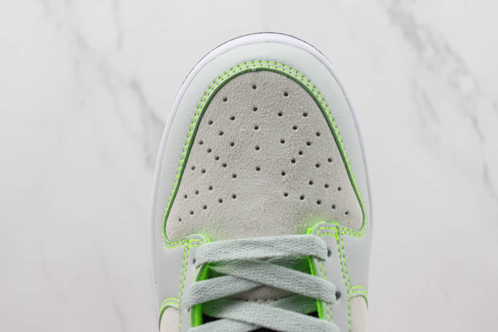 耐克Nike SB Dunk Low纯原版本低帮SB Dunk俄勒冈绿鸭子板鞋 莆田耐克工厂 货号：FQ7260-001