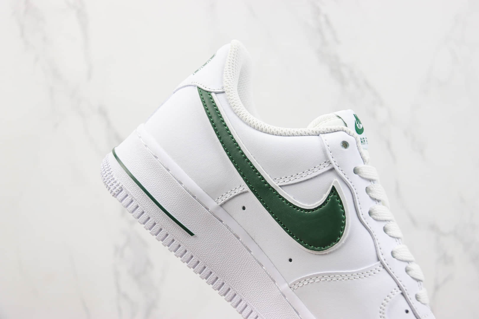 耐克Nike Air Force 1 Low纯原版本空军一号低帮AF1白深绿板鞋 莆田耐克工厂 货号：AO2423-104