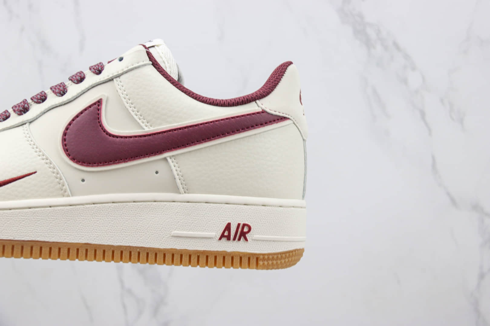 耐克Nike Air Force 1 Low纯原版本空军一号低帮AF1米白酒红板鞋 莆田耐克代理 货号：HD1689-107