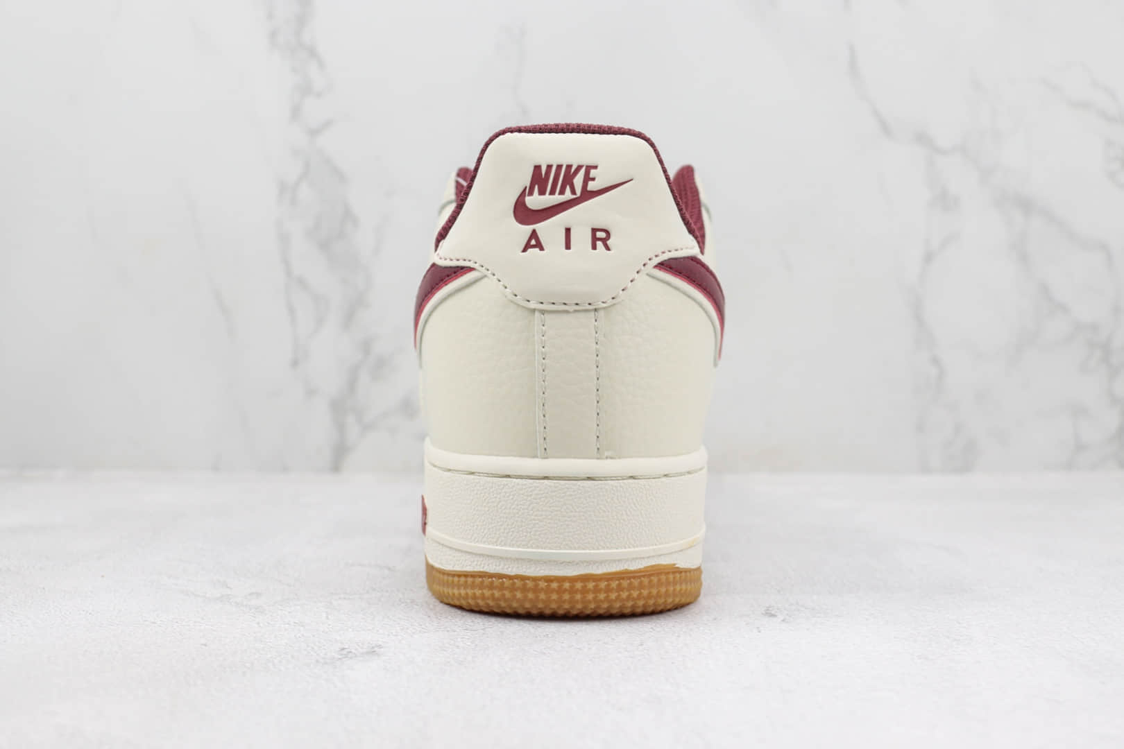 耐克Nike Air Force 1 Low纯原版本空军一号低帮AF1米白酒红板鞋 莆田耐克代理 货号：HD1689-107