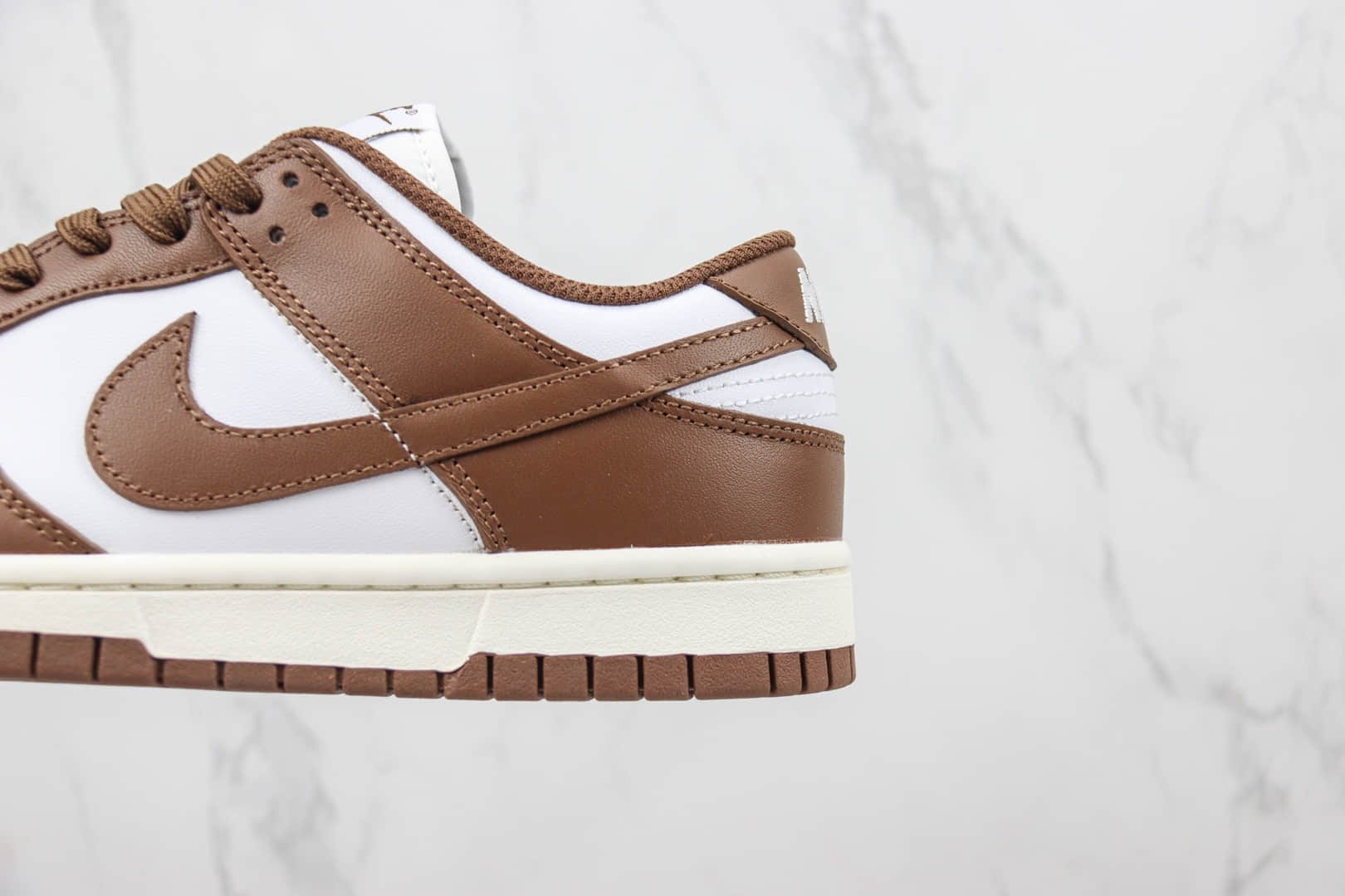 耐克Nike SB Dunk Low纯原版本低帮SB Dunk巧克力白棕色板鞋 莆田耐克货源 货号：DD1503-124