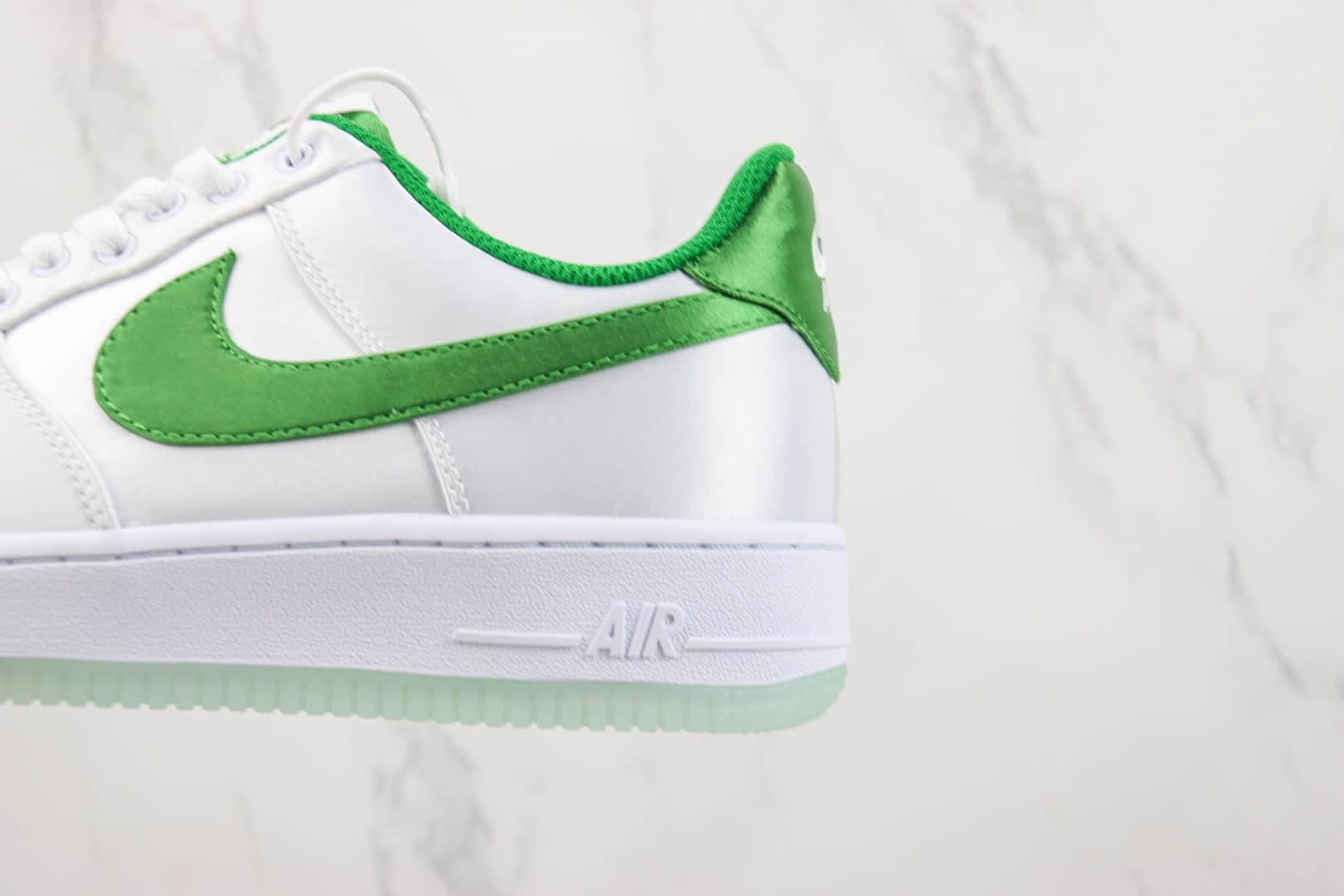 耐克Nike Air Force 1 Low纯原版本空军一号低帮AF1白绿丝绸板鞋 莆田耐克货源 货号：DX6541-101