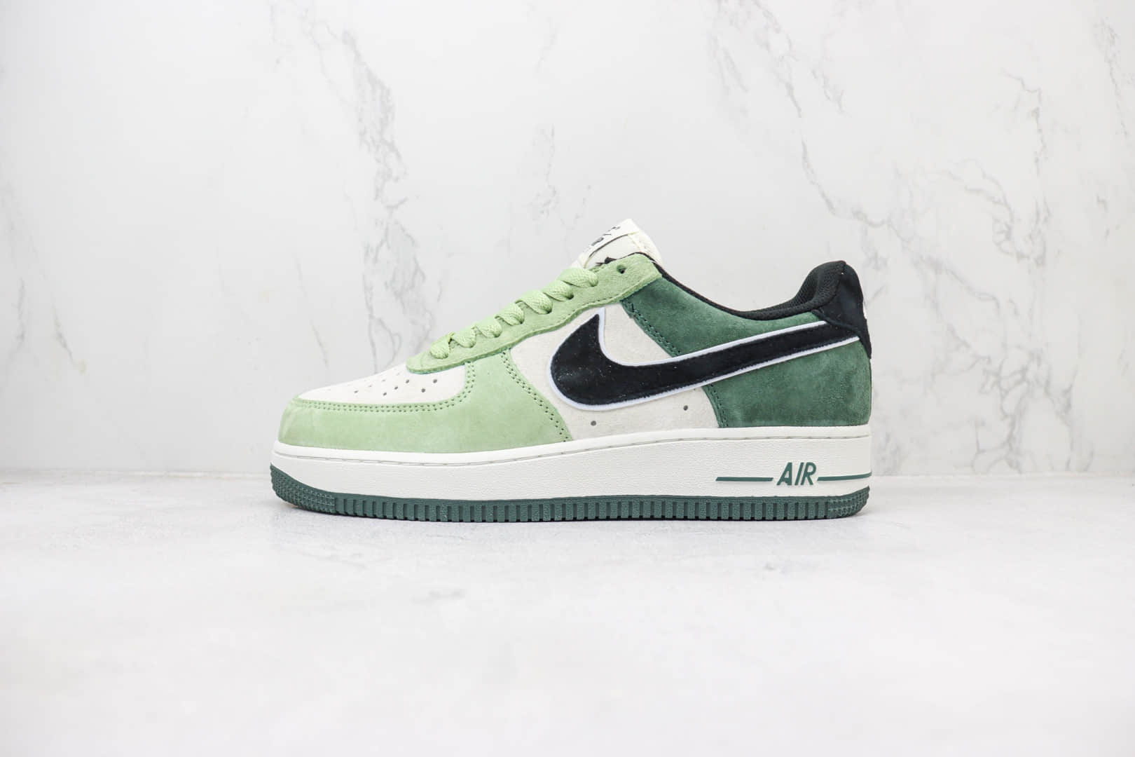 耐克Nike Air Force 1 Low纯原版本空军一号低帮AF1黑绿拼接麂皮板鞋 莆田天花板AF1 货号：LF8989-333