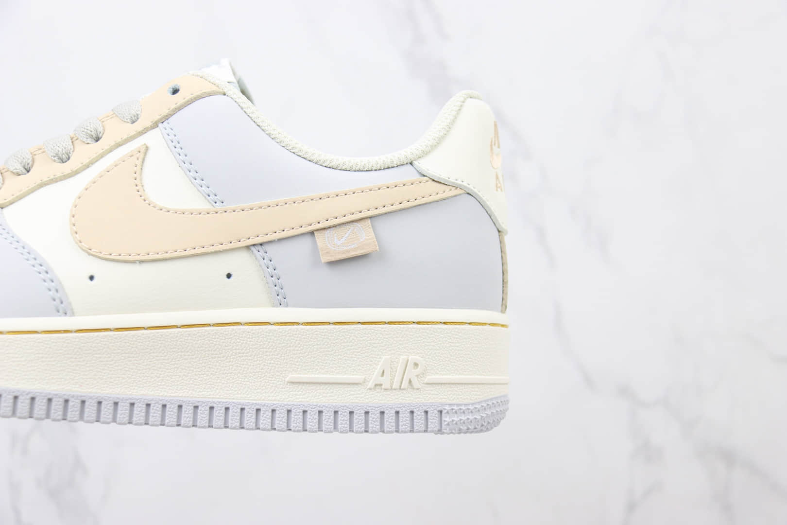 耐克Nike Air Force 1 Low纯原版本空军一号低帮AF1奶蓝粉橘板鞋 莆田耐克工厂 货号：DB3301-111