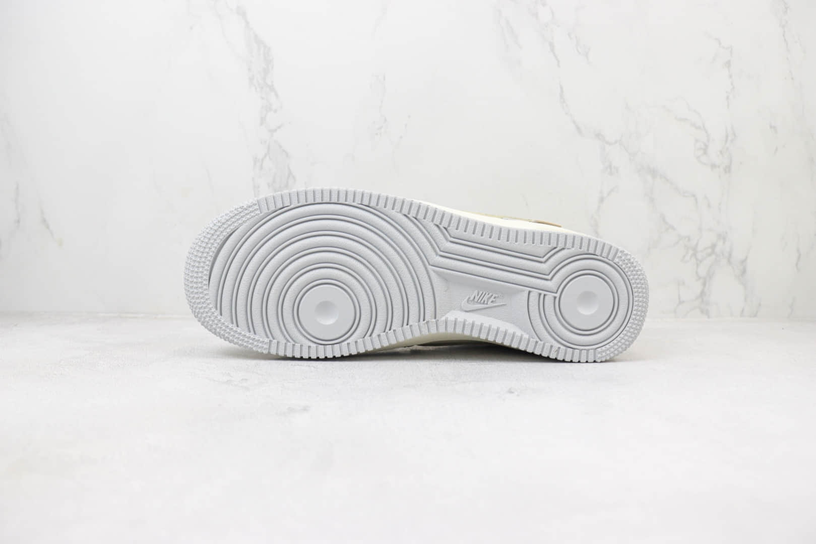 耐克Nike Air Force 1 Low纯原版本空军一号低帮AF1奶蓝粉橘板鞋 莆田耐克工厂 货号：DB3301-111