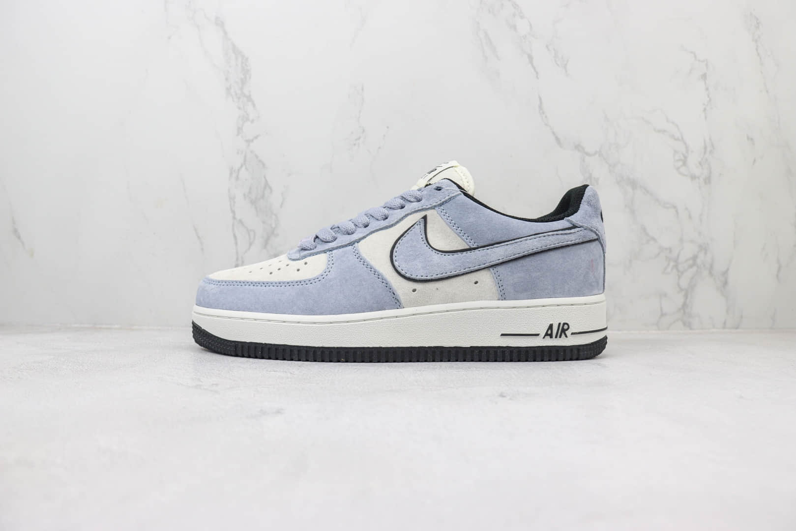 耐克Nike Air Force 1 Low纯原版本空军一号低帮AF1麂皮雾霾蓝板鞋 莆田耐克货源 货号：LF8989-444