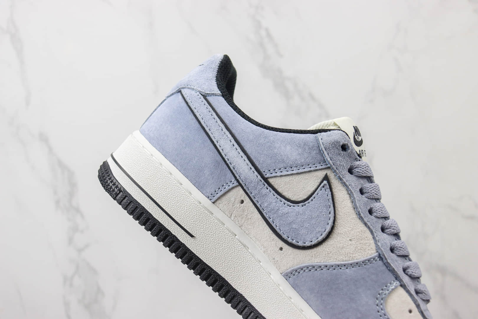 耐克Nike Air Force 1 Low纯原版本空军一号低帮AF1麂皮雾霾蓝板鞋 莆田耐克货源 货号：LF8989-444